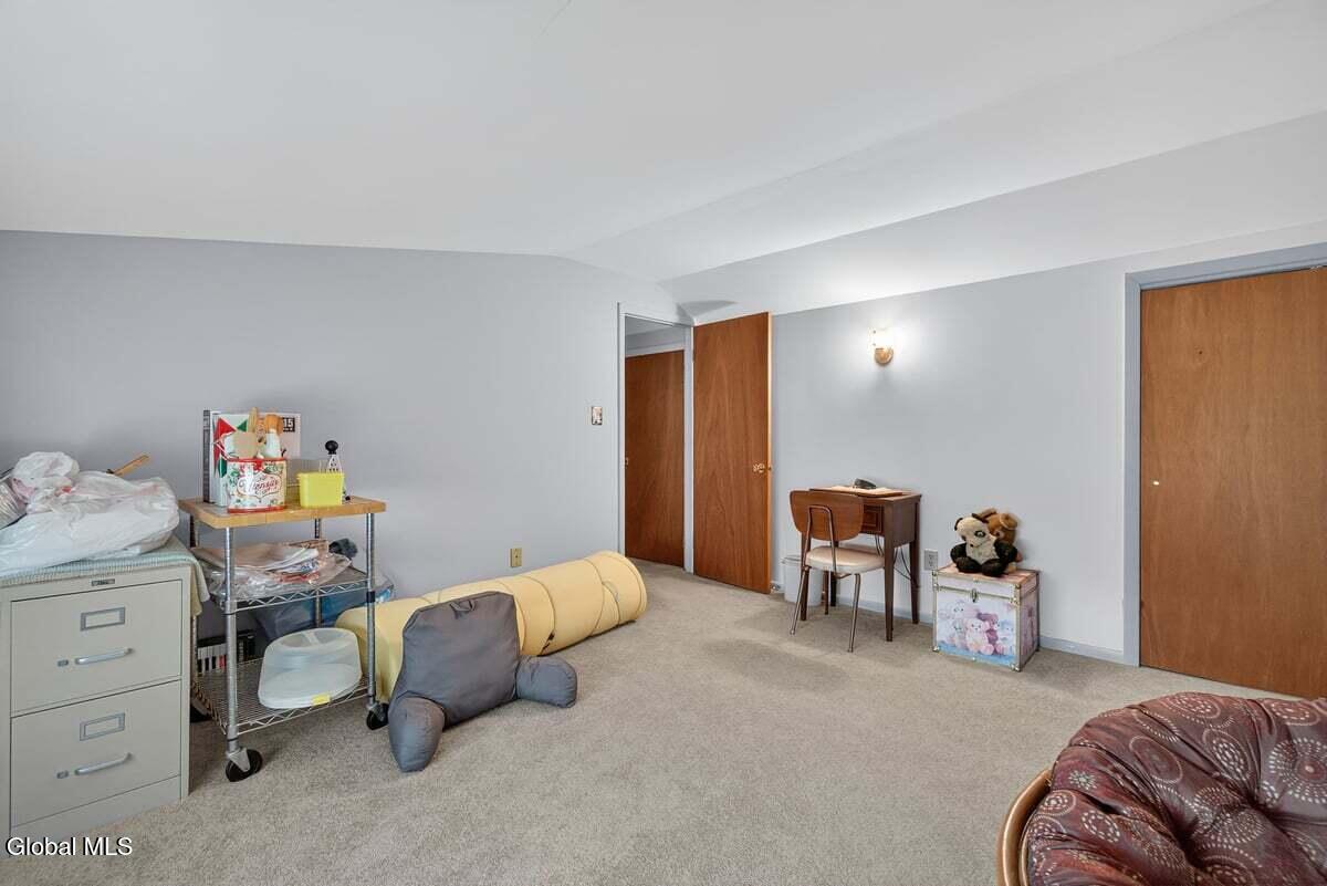 Schenectady, New York 12306, United States, 4 Bedrooms Bedrooms, ,2 BathroomsBathrooms,Residential,Active,241332