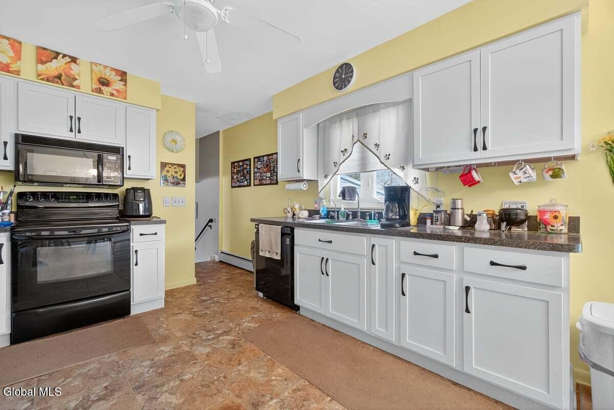 Schenectady, New York 12306, United States, 4 Bedrooms Bedrooms, ,2 BathroomsBathrooms,Residential,Active,241332