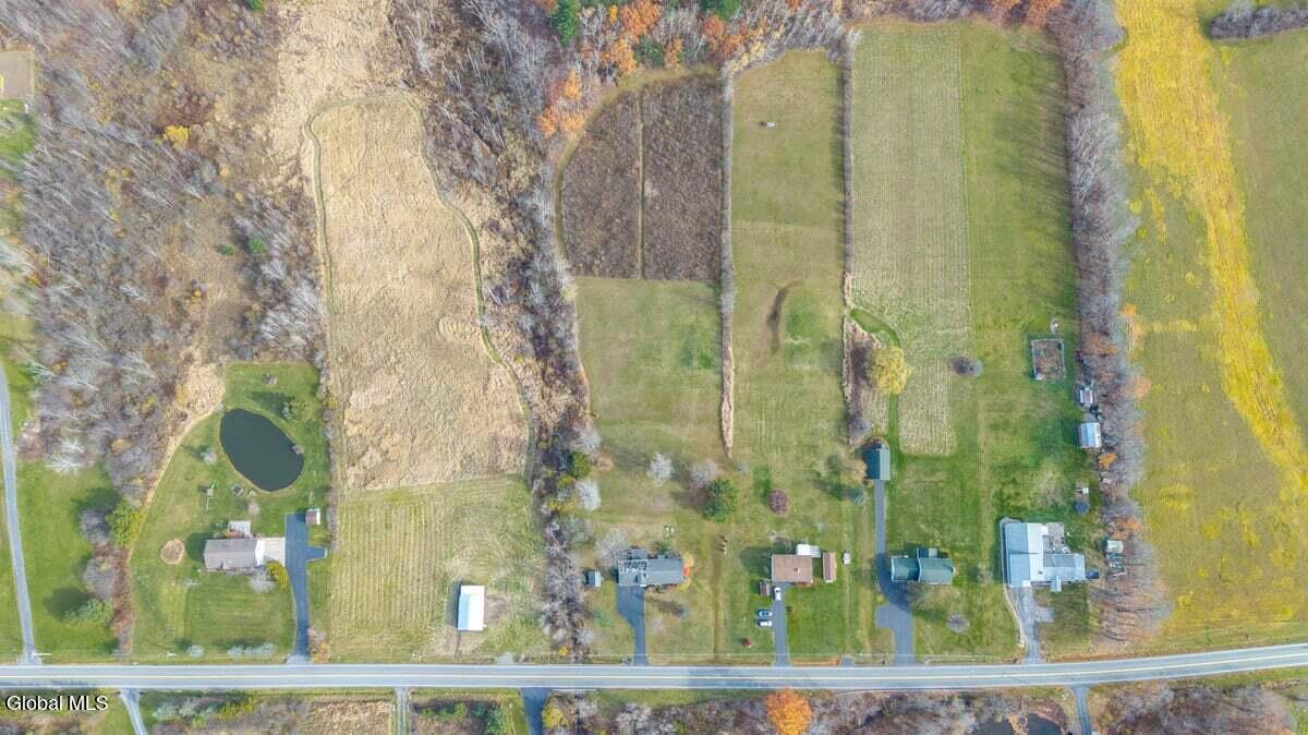 Schenectady, New York 12306, United States, 4 Bedrooms Bedrooms, ,2 BathroomsBathrooms,Residential,Active,241332