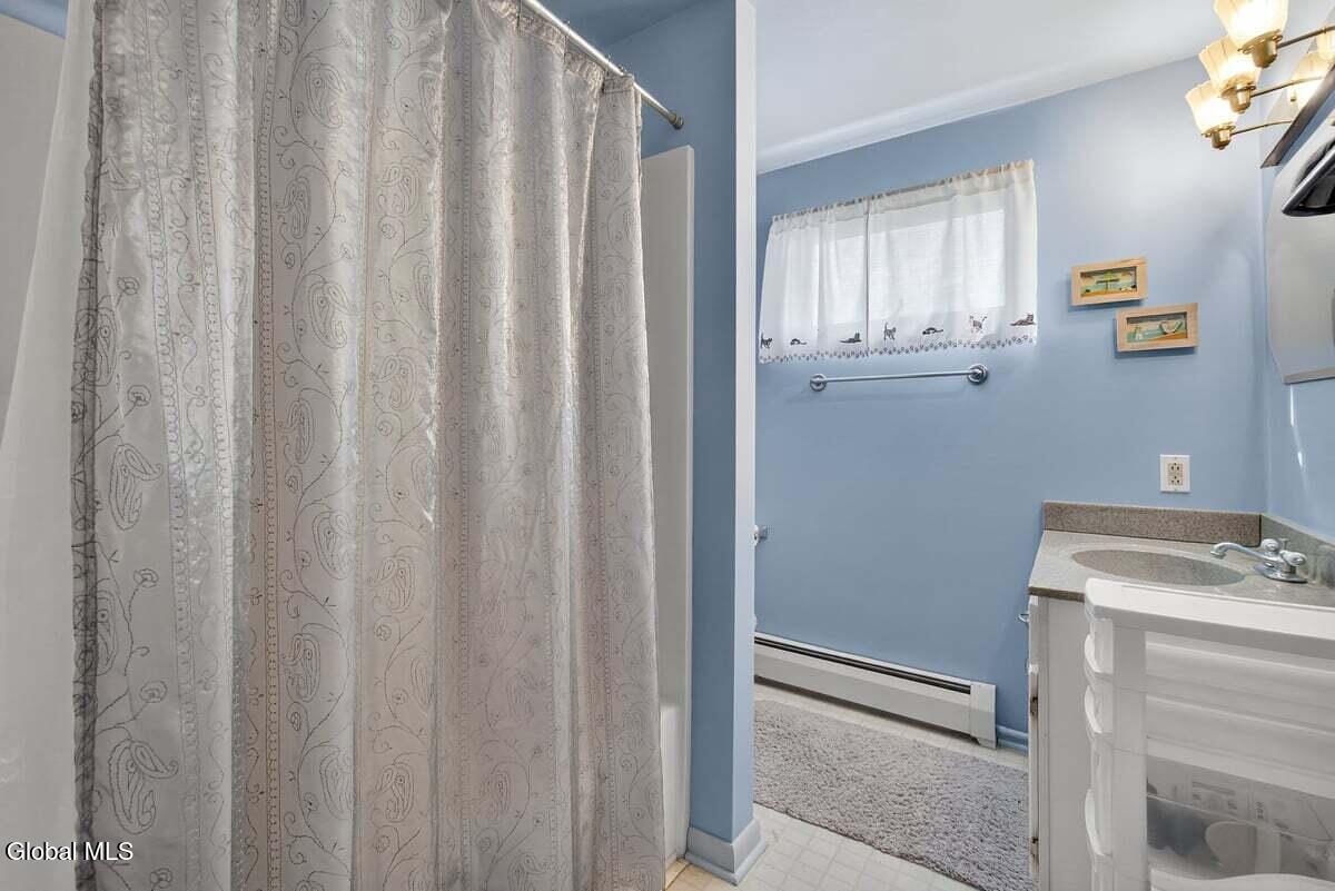 Schenectady, New York 12306, United States, 4 Bedrooms Bedrooms, ,2 BathroomsBathrooms,Residential,Active,241332