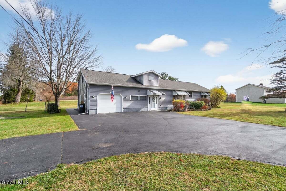 Schenectady, New York 12306, United States, 4 Bedrooms Bedrooms, ,2 BathroomsBathrooms,Residential,Active,241332