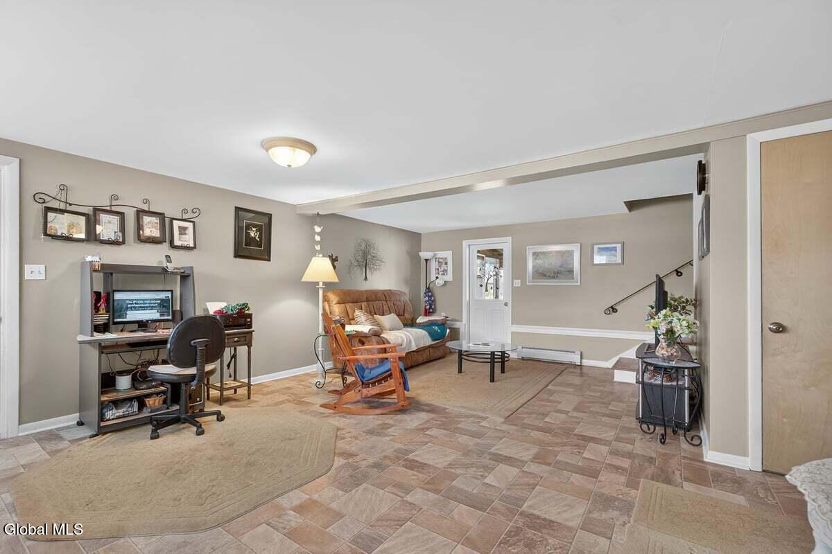 Schenectady, New York 12306, United States, 4 Bedrooms Bedrooms, ,2 BathroomsBathrooms,Residential,Active,241332