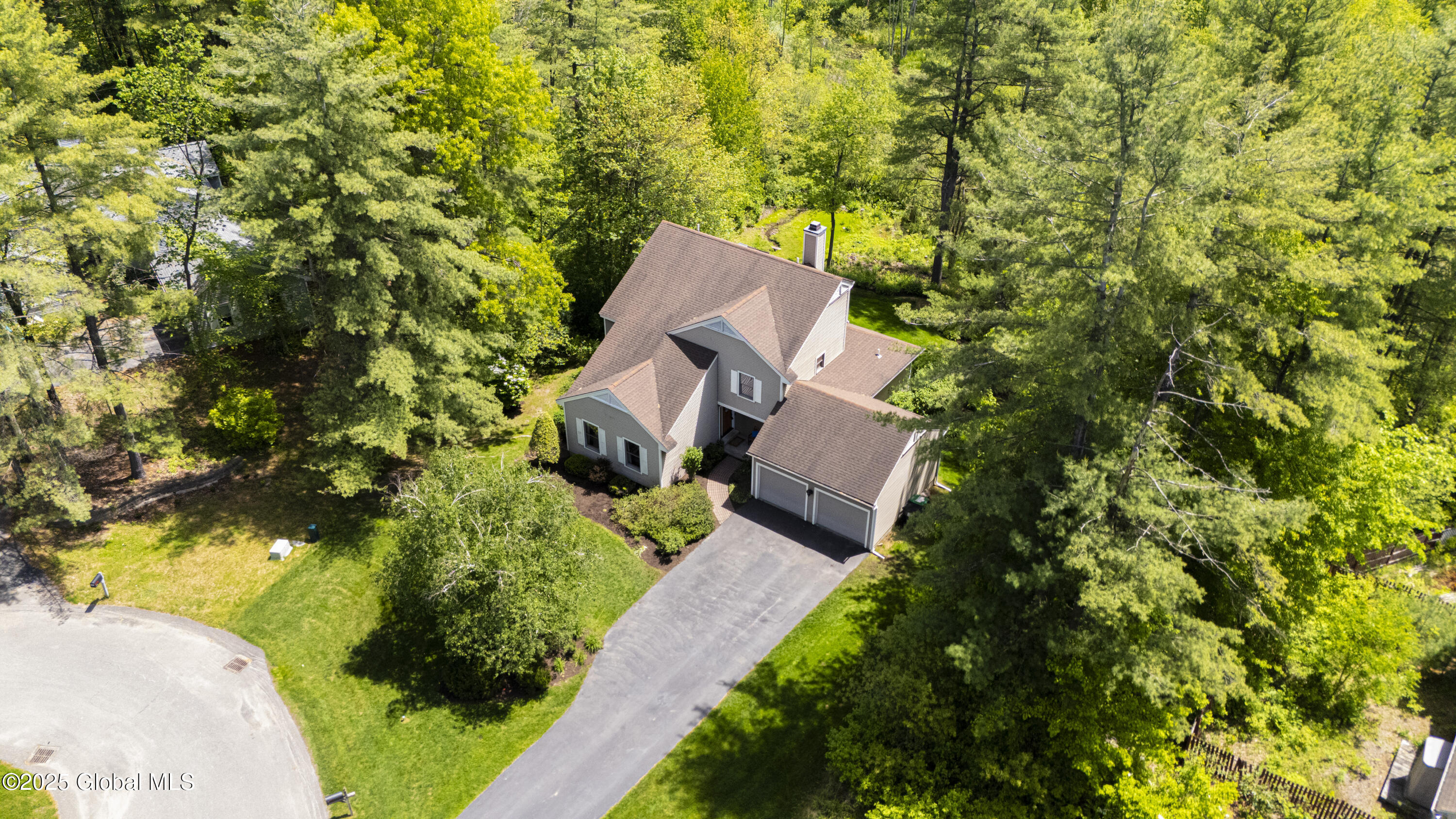 844 Red Oak Drive, Niskayuna, New York image 2
