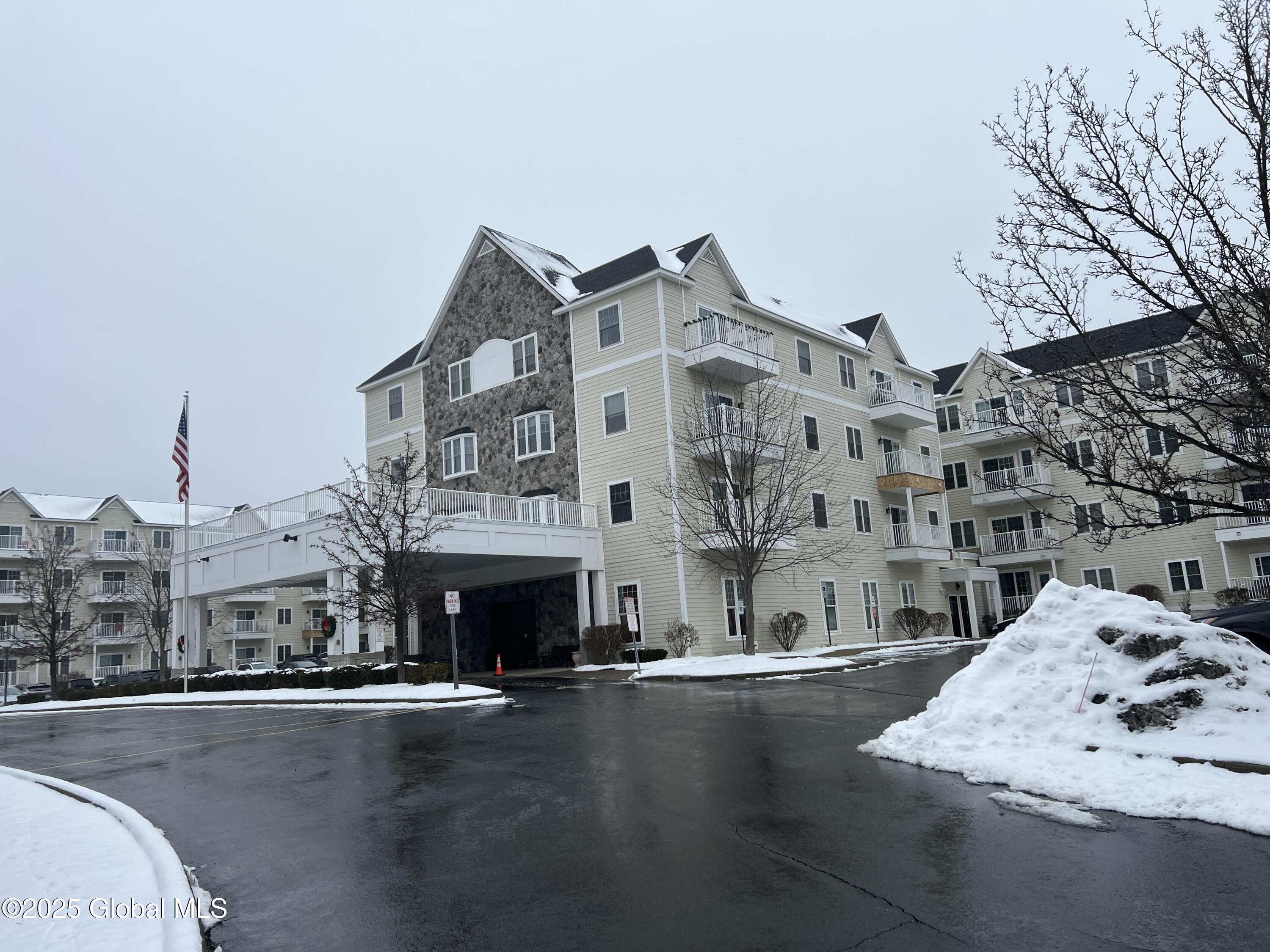 8 Wall Street #APT 441, Clifton Park, New York image 1