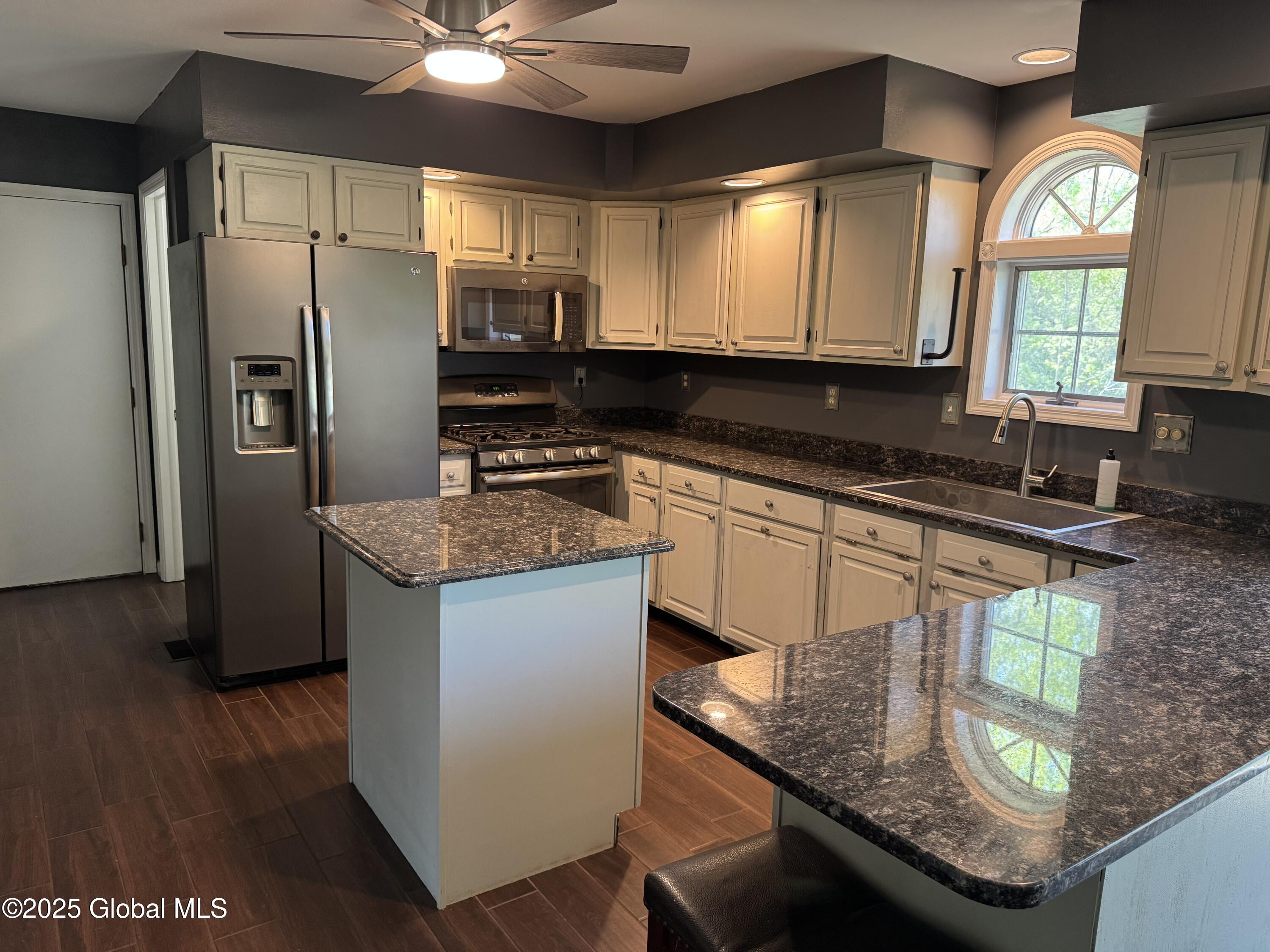 212 Sanford Street, Glens Falls, New York image 3