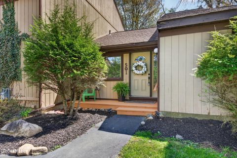 Photo of 501 Huntington Court, East Greenbush, NY 12061 (MLS # 202616300)