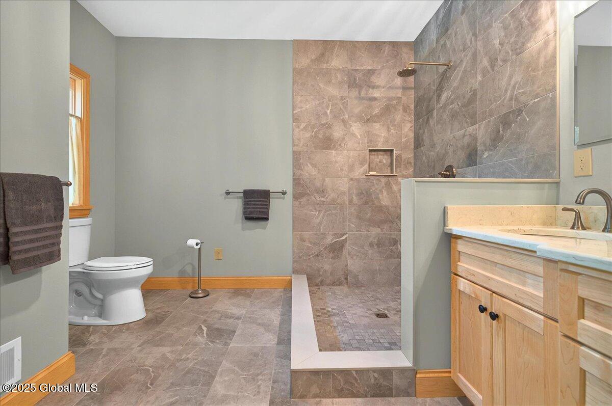 585 N Creek Road, Greenfield Center, New York image 30