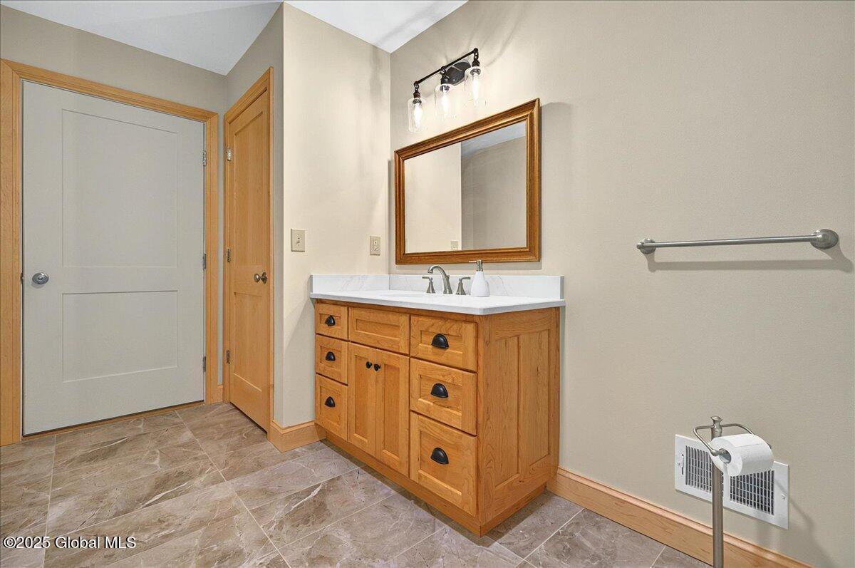 585 N Creek Road, Greenfield Center, New York image 38