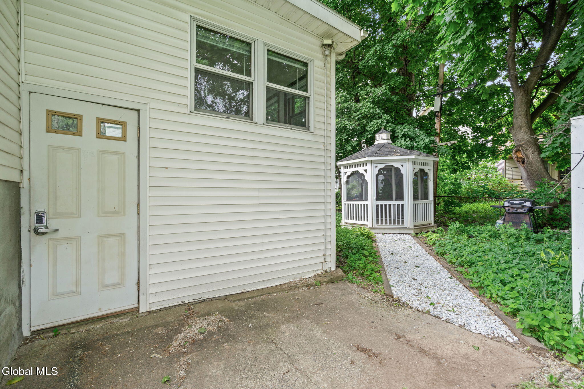 22 View Avenue