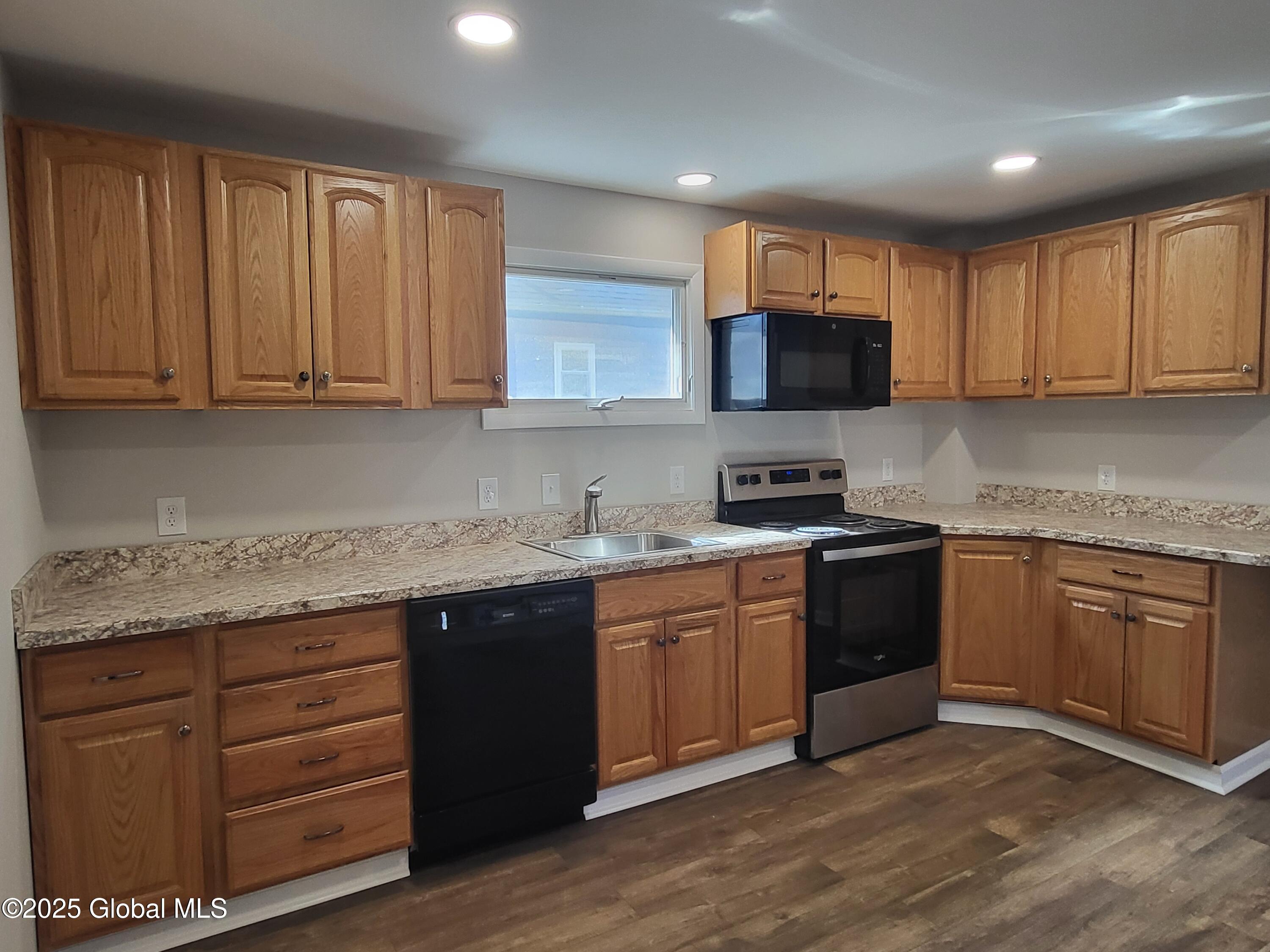 24 Otsego Avenue, Troy, New York image 8