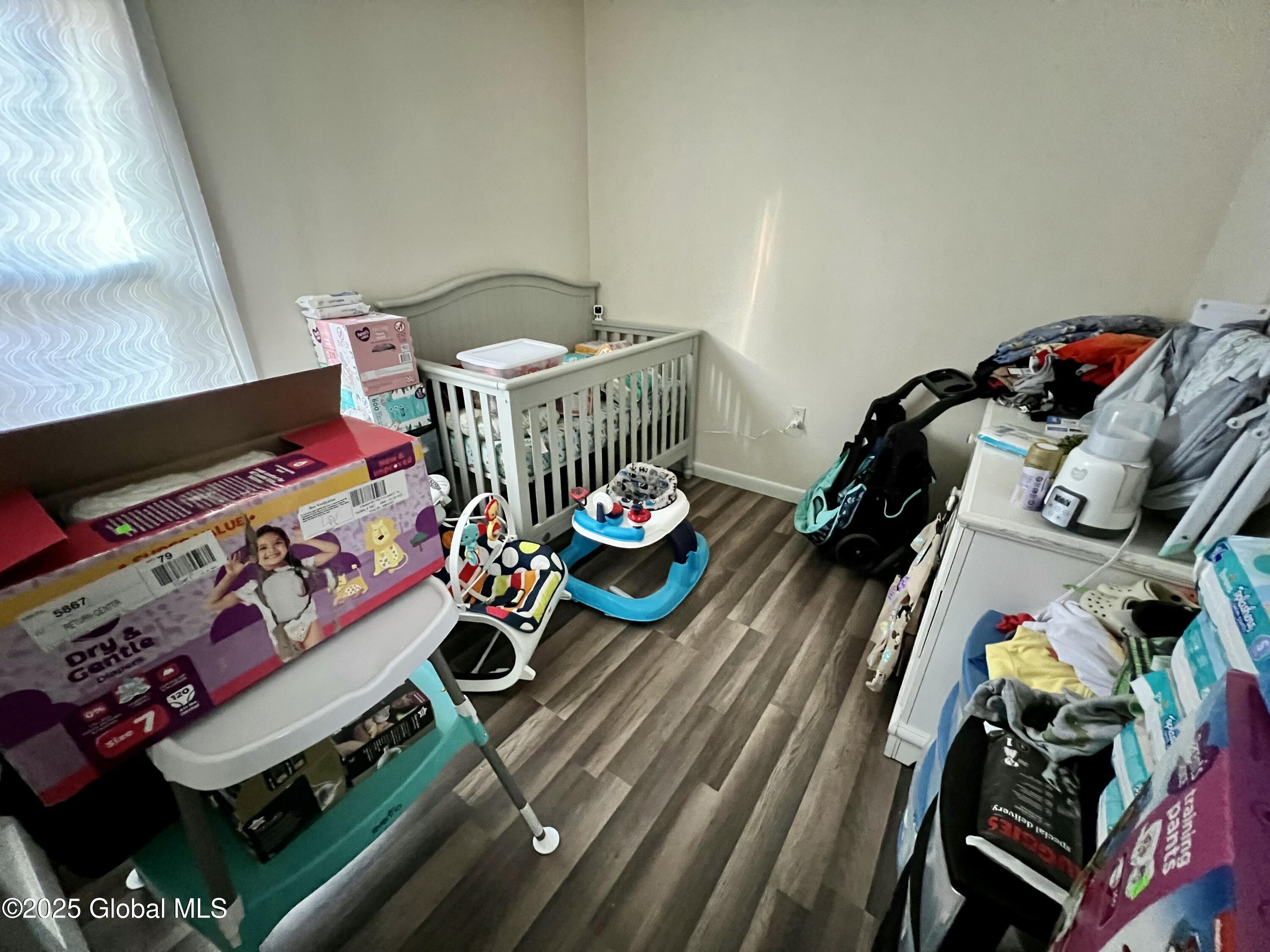 Schenectady, New York 12307, United States, 5 Bedrooms Bedrooms, ,2 BathroomsBathrooms,Residential,Active,100976