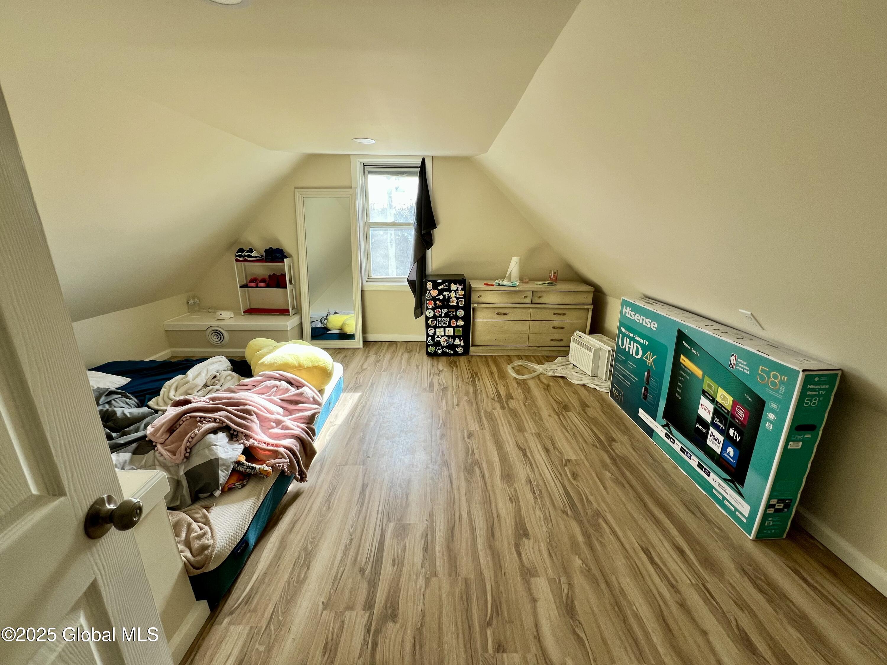 Schenectady, New York 12307, United States, 5 Bedrooms Bedrooms, ,2 BathroomsBathrooms,Residential,Active,100976