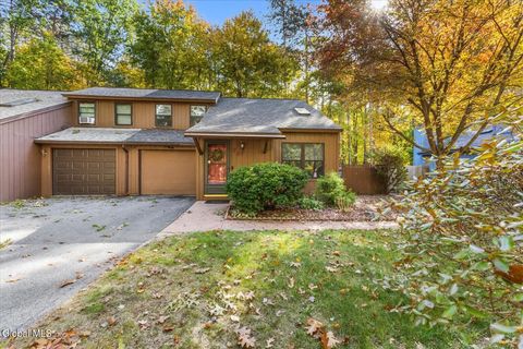 Photo of 78 Arrow Wood Place, Malta, NY 12020 (MLS # 202527914)