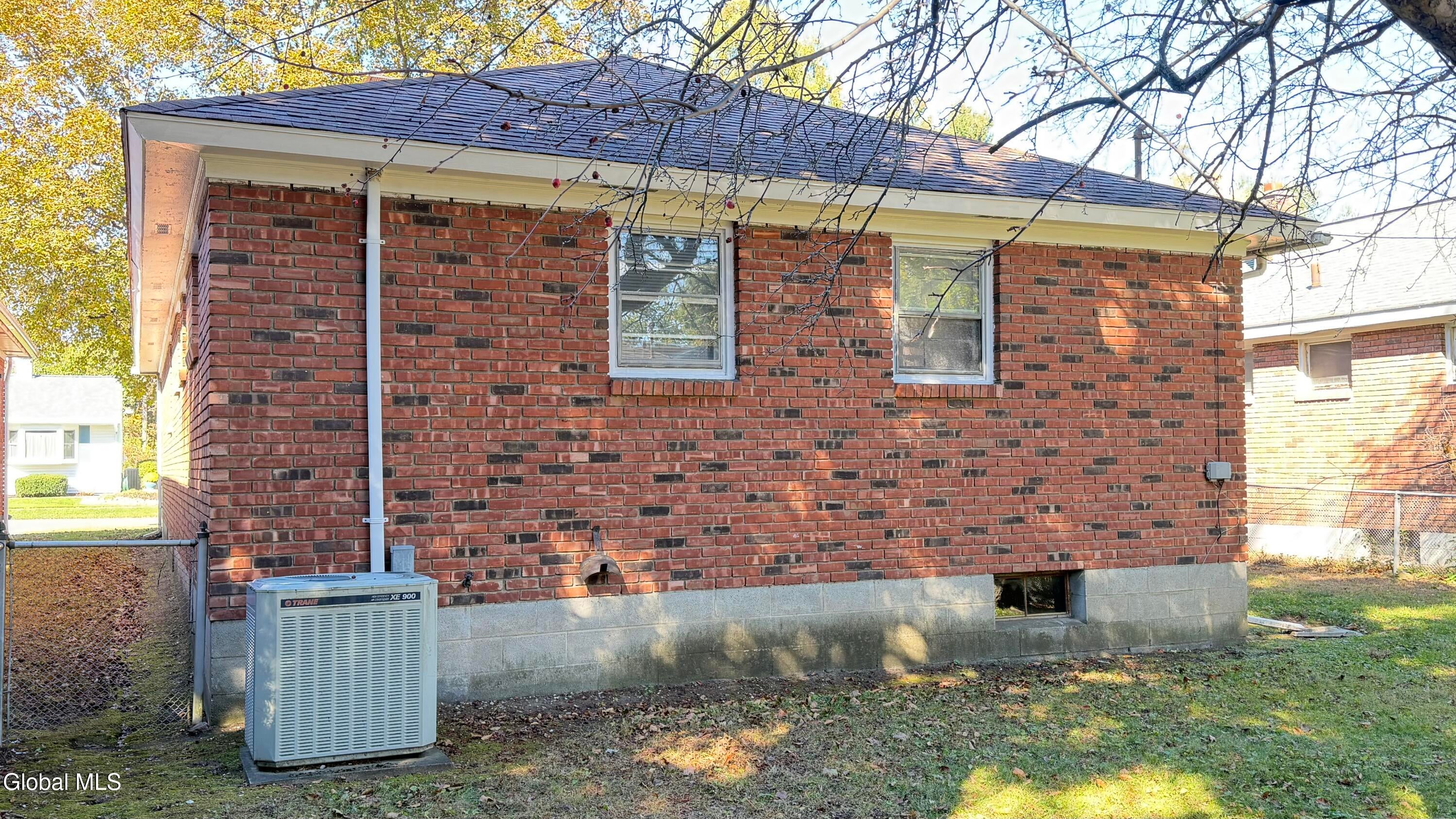 89 Edgewood Avenue
