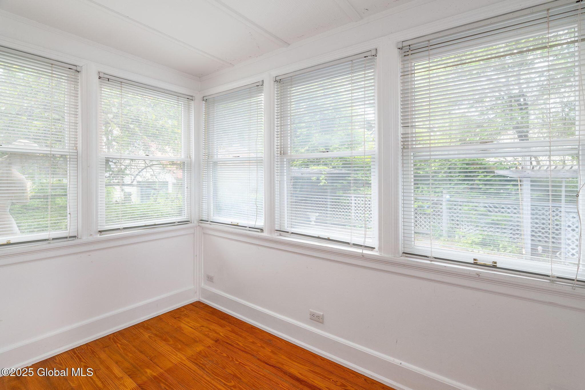 39 Pinewood Avenue, Saratoga Springs, New York image 20