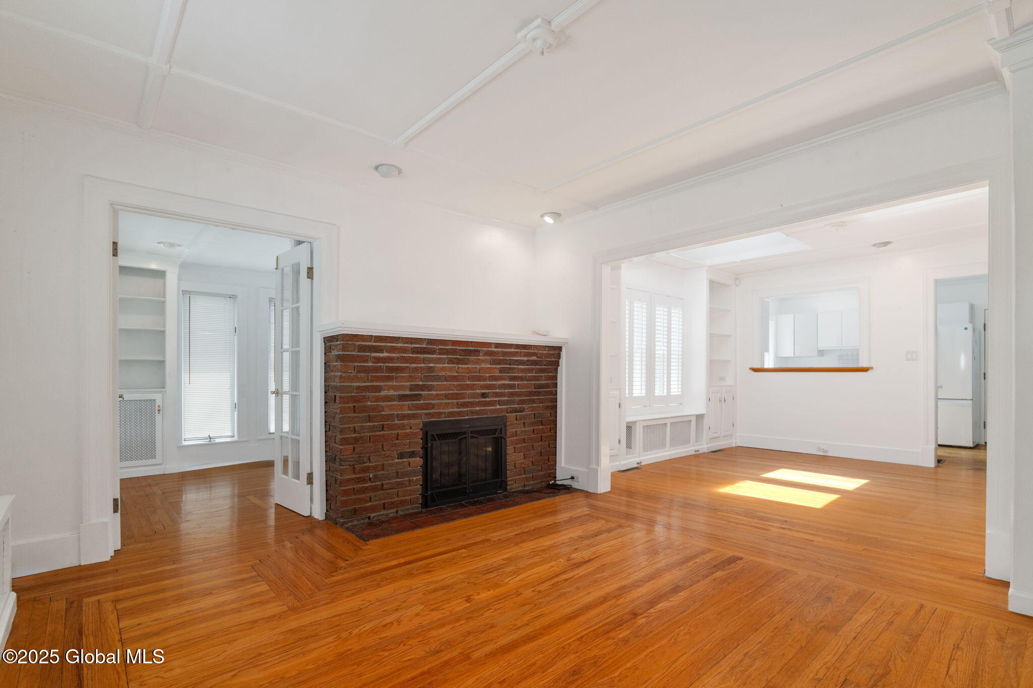39 Pinewood Avenue, Saratoga Springs, New York image 5