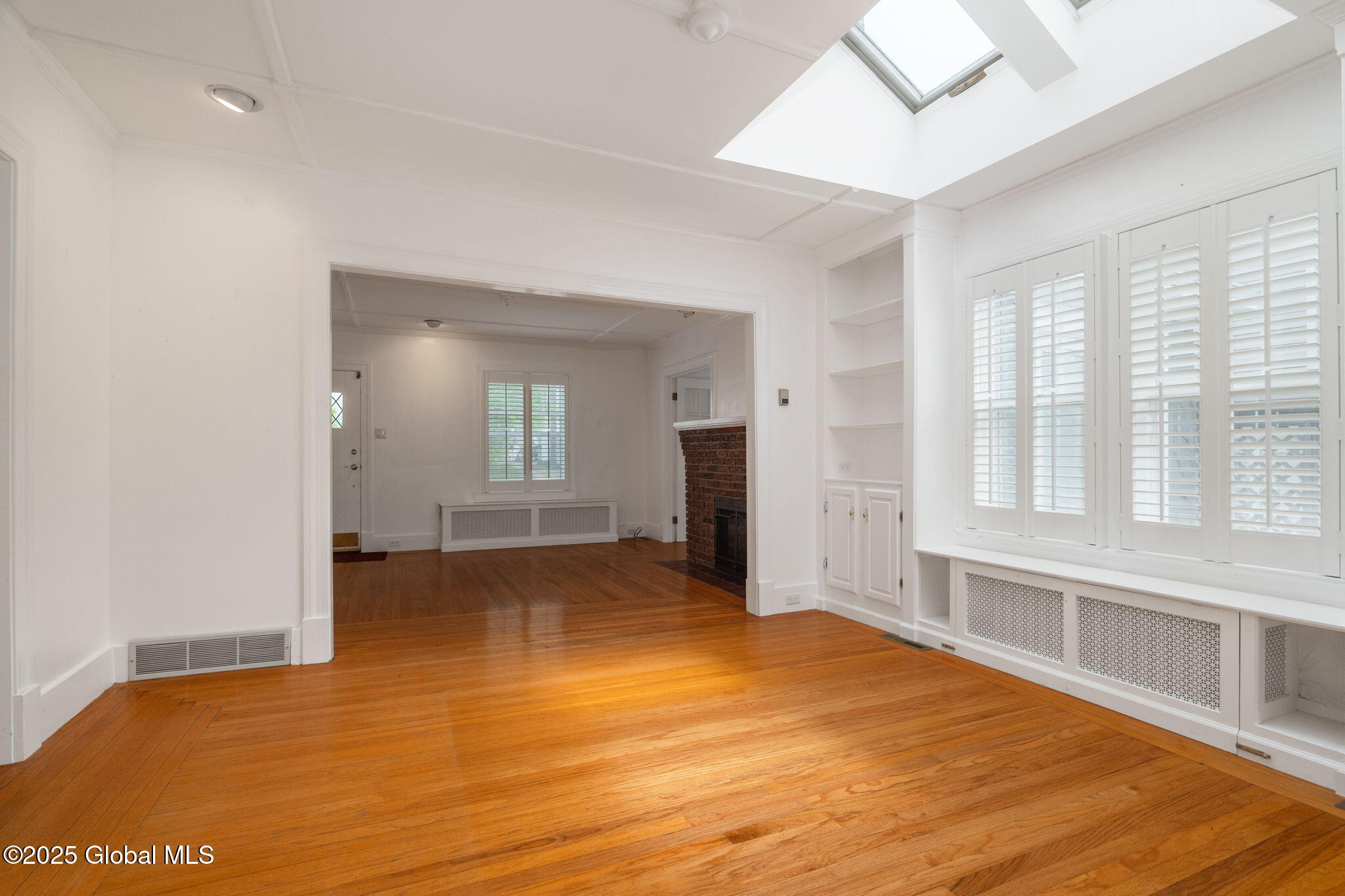 39 Pinewood Avenue, Saratoga Springs, New York image 13