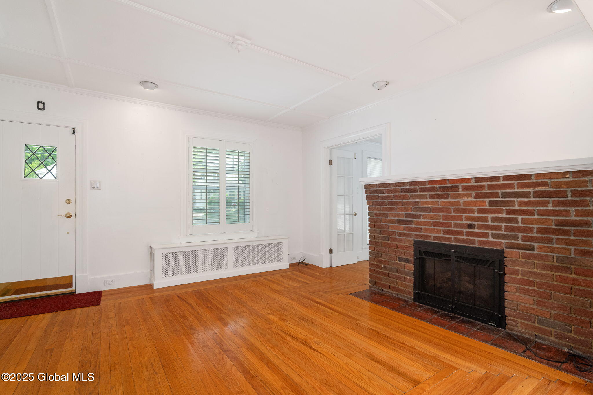 39 Pinewood Avenue, Saratoga Springs, New York image 7