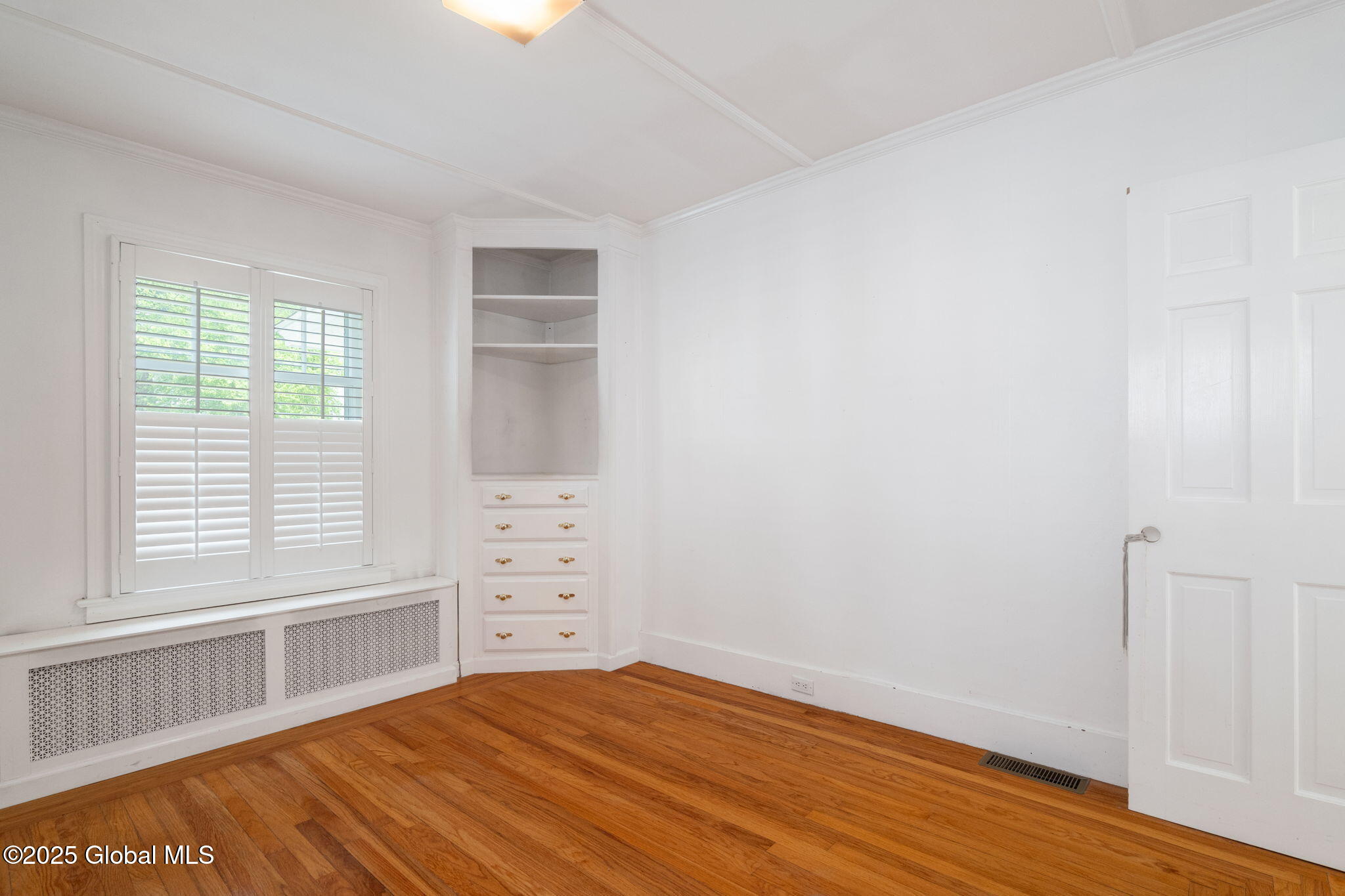 39 Pinewood Avenue, Saratoga Springs, New York image 24