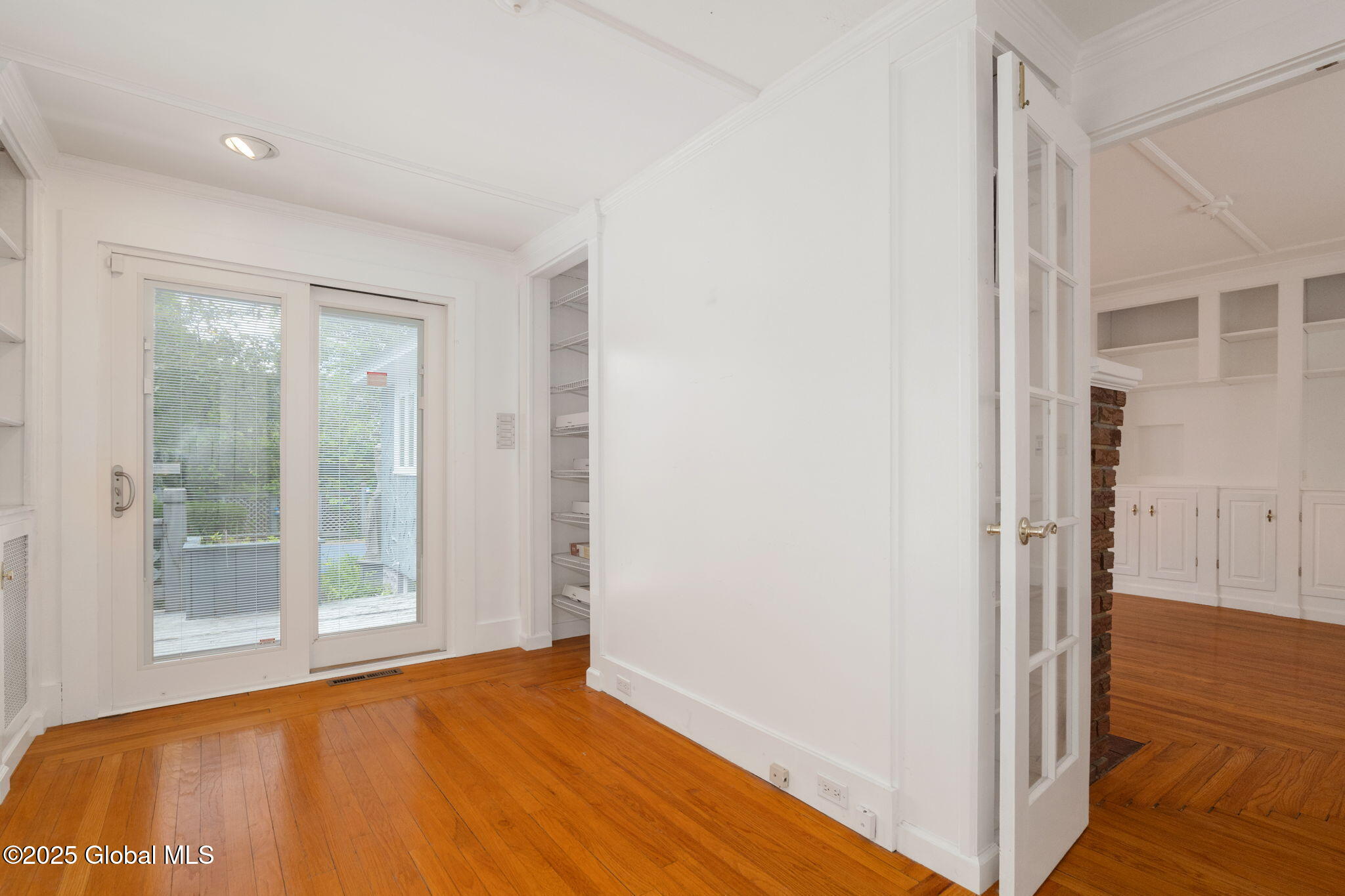 39 Pinewood Avenue, Saratoga Springs, New York image 10
