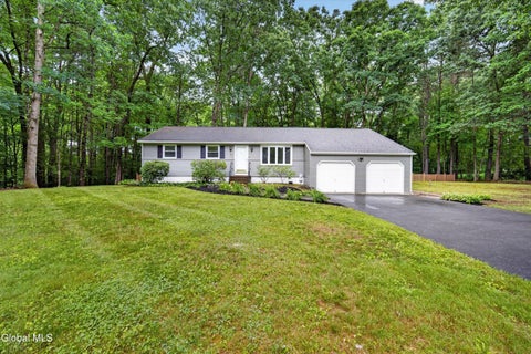 Photo of 8 Cedarcrest Drive, Saratoga Springs, NY 12866 (MLS # 202620414)