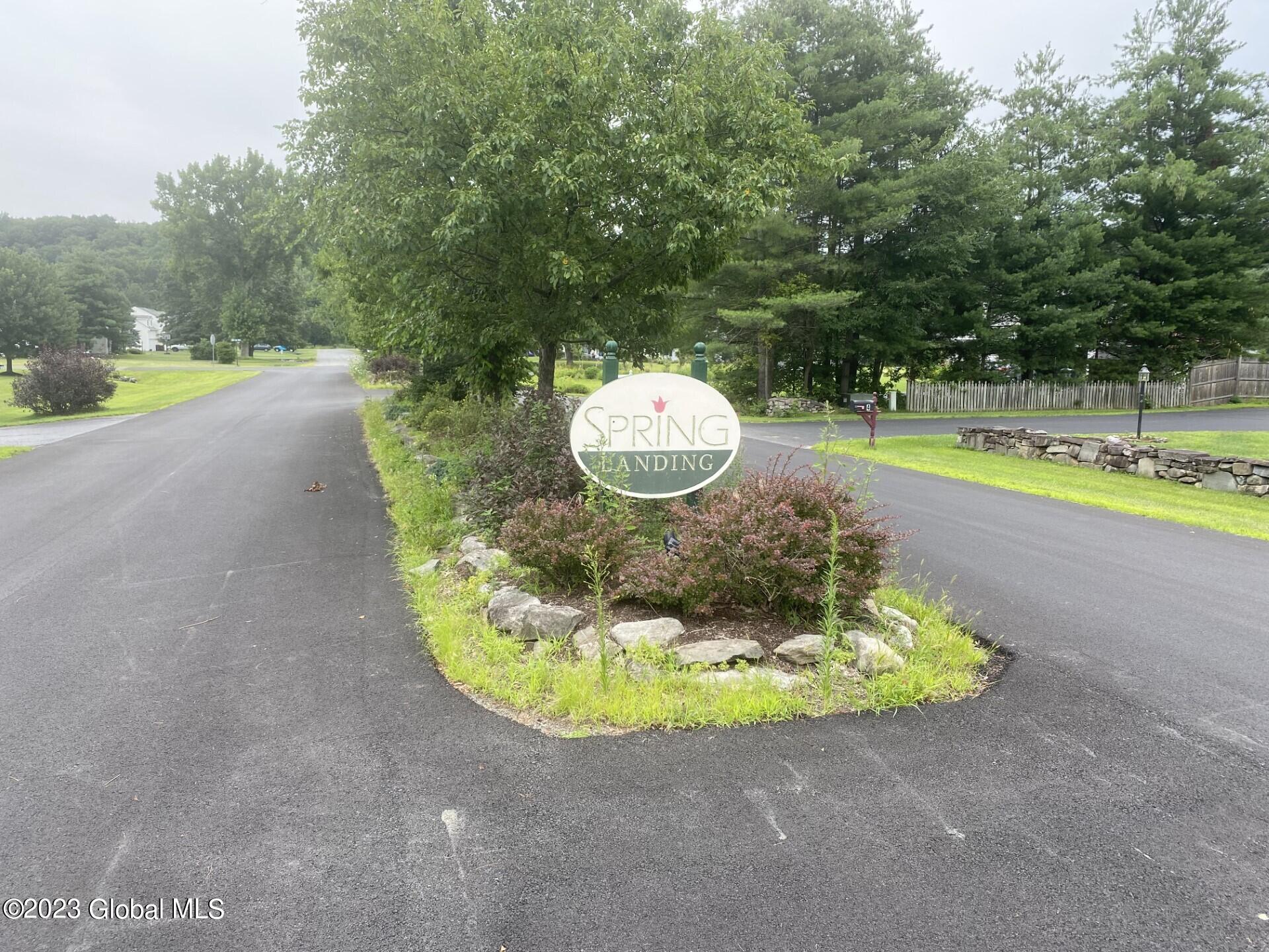 48 Spring Landing Boulevard, Wynantskill, New York image 1