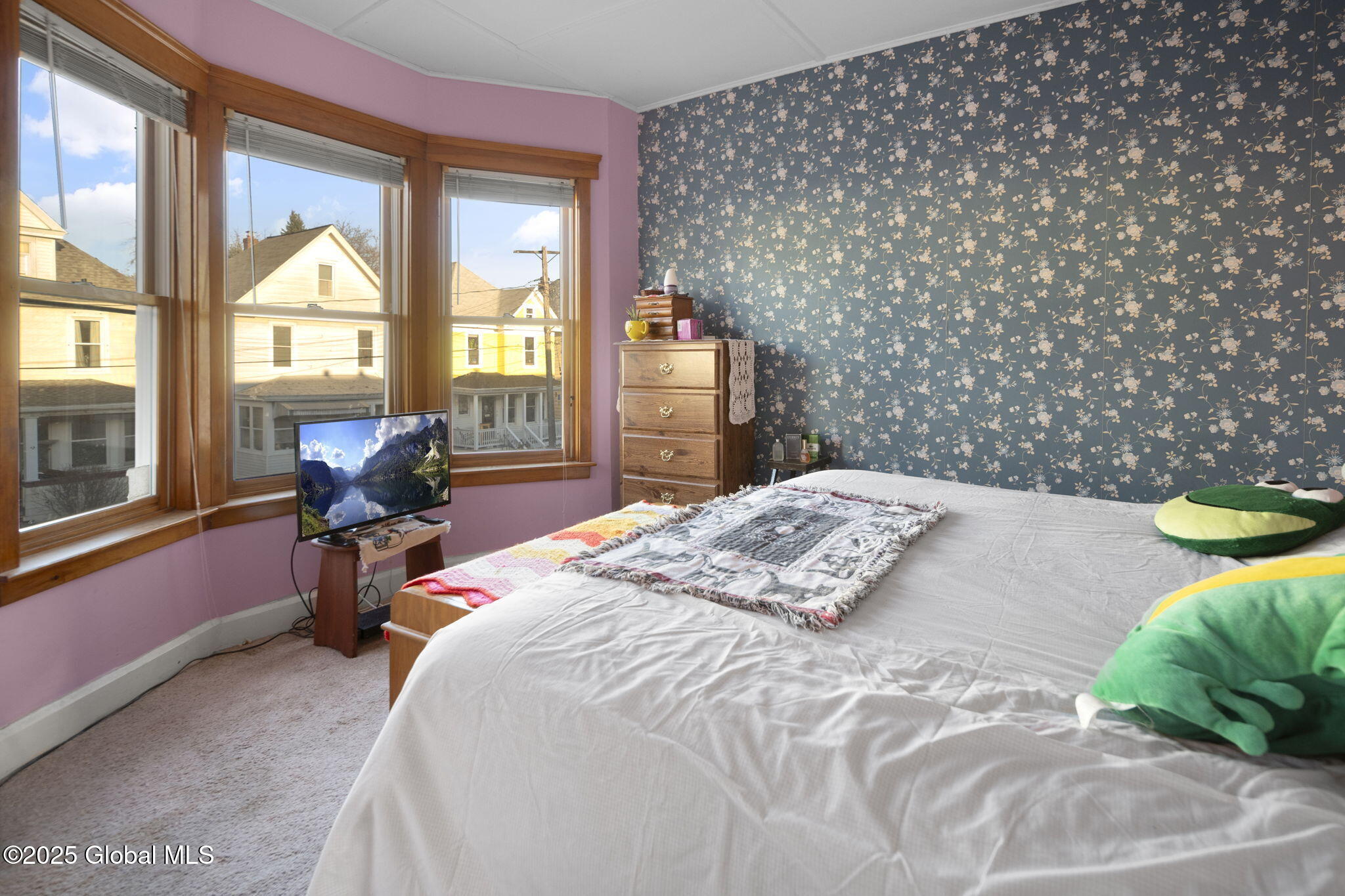 194 Kent Street, Albany, New York image 17