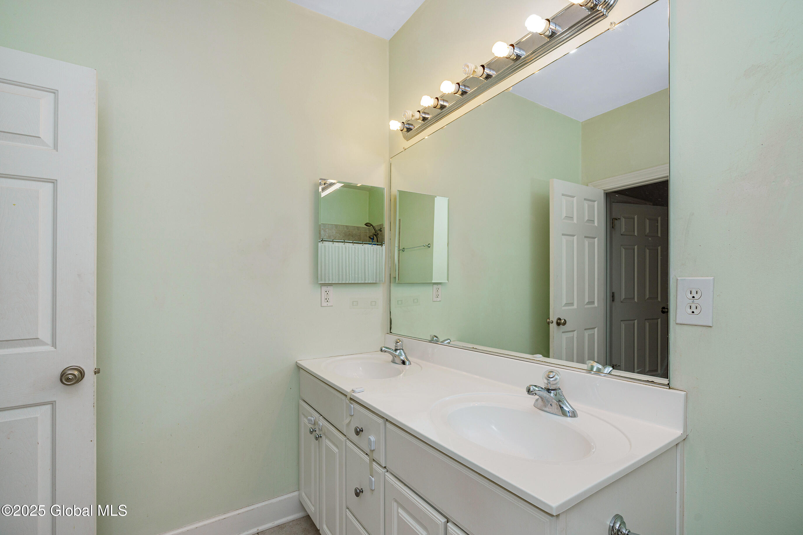 54 Rockrose Drive, East Greenbush, New York image 25