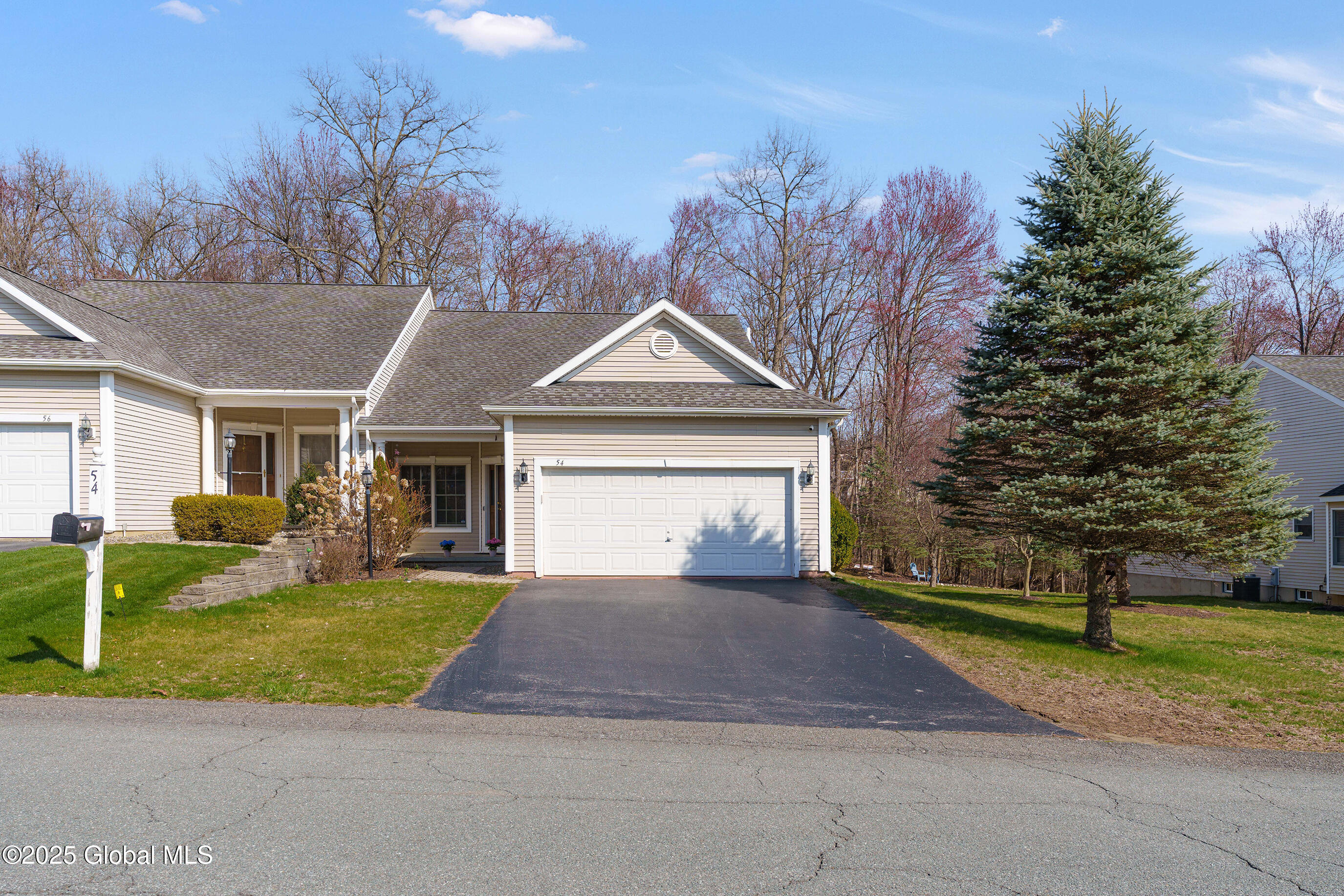 54 Rockrose Drive, East Greenbush, New York image 4