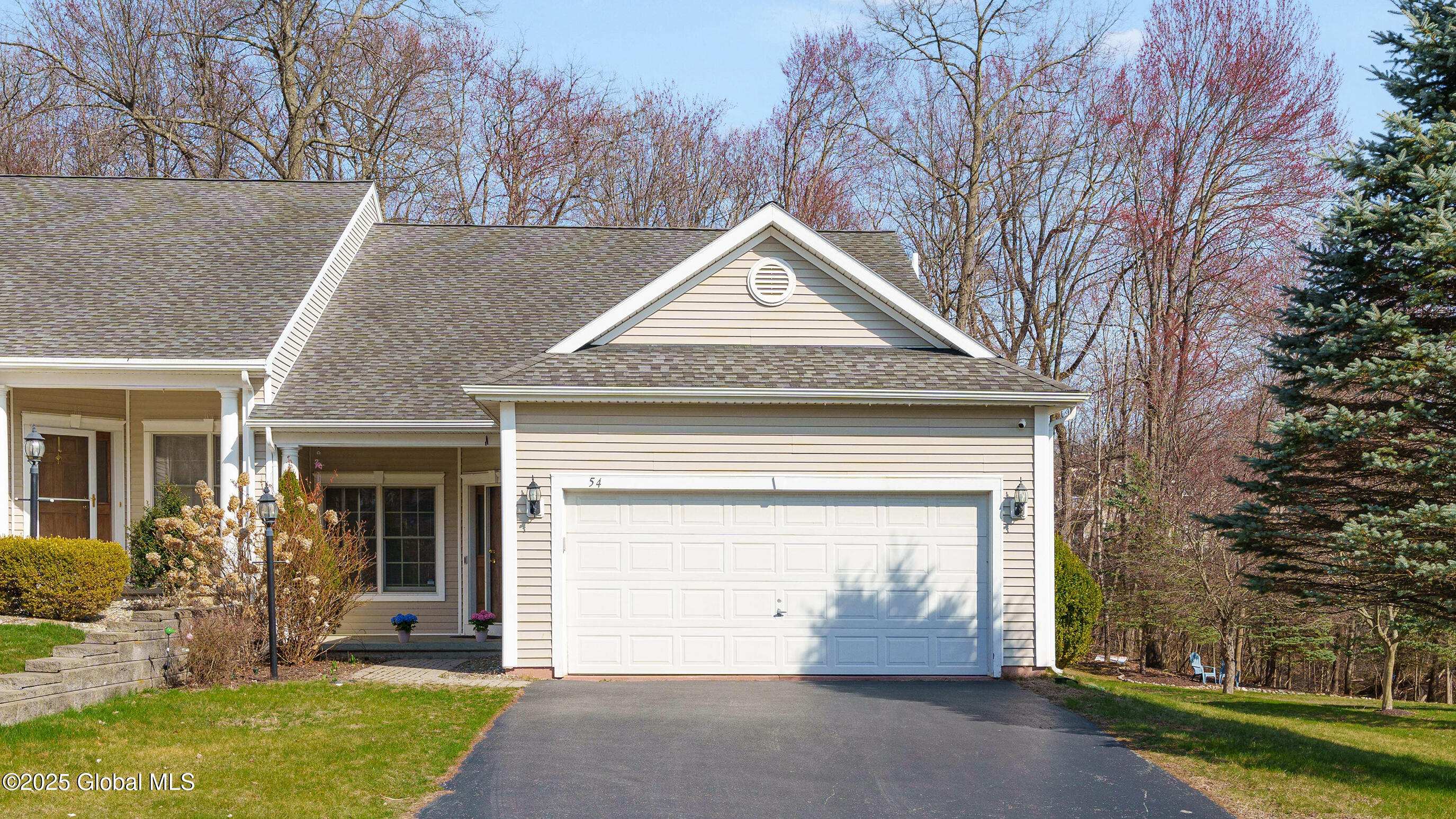 54 Rockrose Drive, East Greenbush, New York image 2