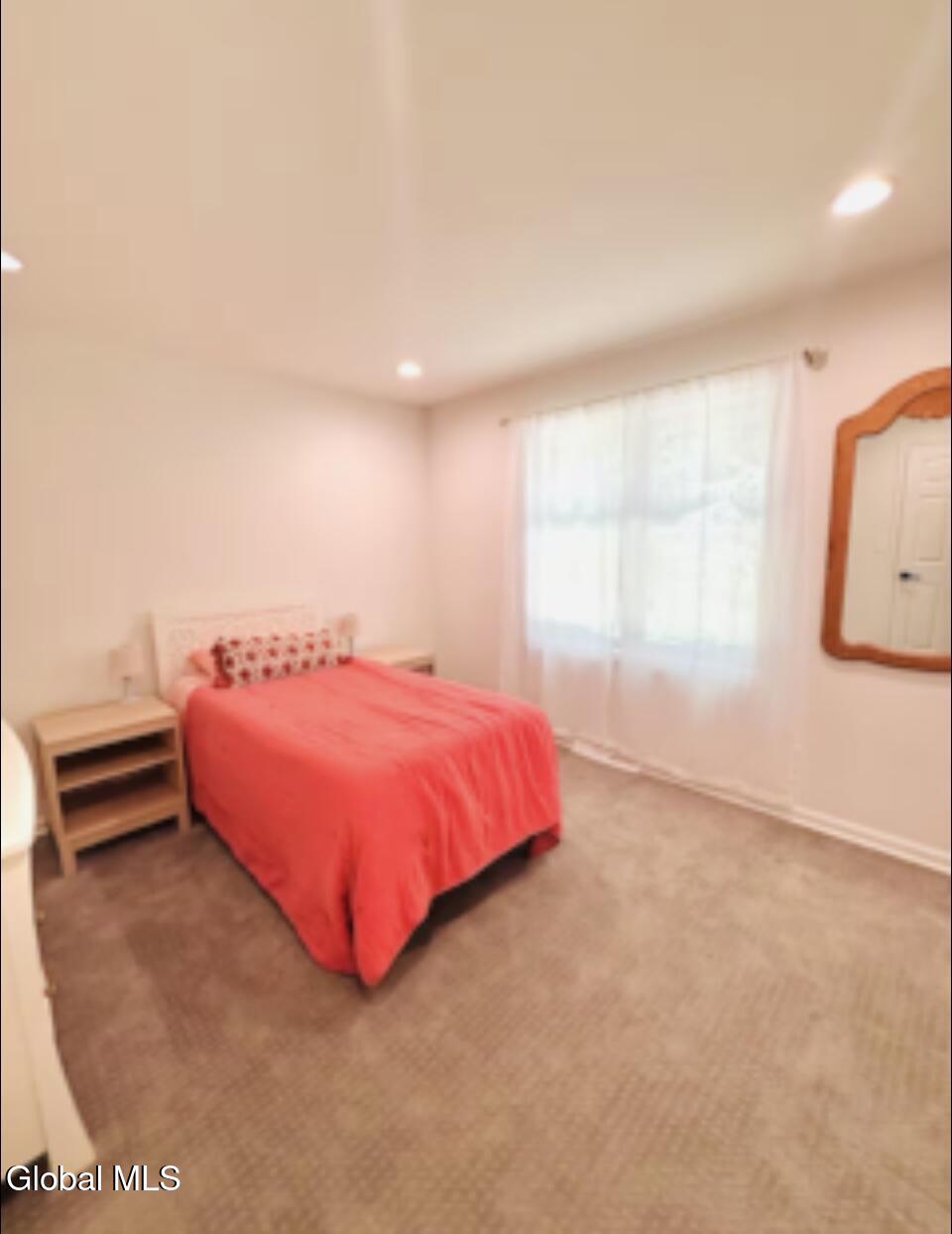 Greenfield Center, New York 12833, United States, 3 Bedrooms Bedrooms, ,2 BathroomsBathrooms,Residential,Pending,202886