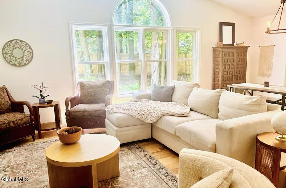 Greenfield Center, New York 12833, United States, 3 Bedrooms Bedrooms, ,2 BathroomsBathrooms,Residential,Pending,202886