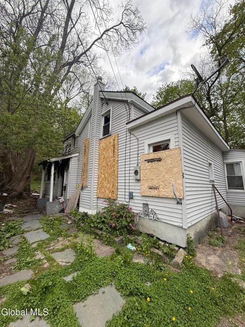 Homes For Sale - 8 Keating Avenue<br/> Washington County, Fort Edward, NY 12828