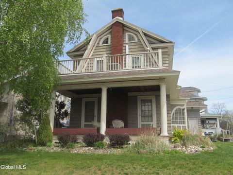 Photo of 1103 Earl Avenue, Schenectady, NY 12309 (MLS # 202616016)