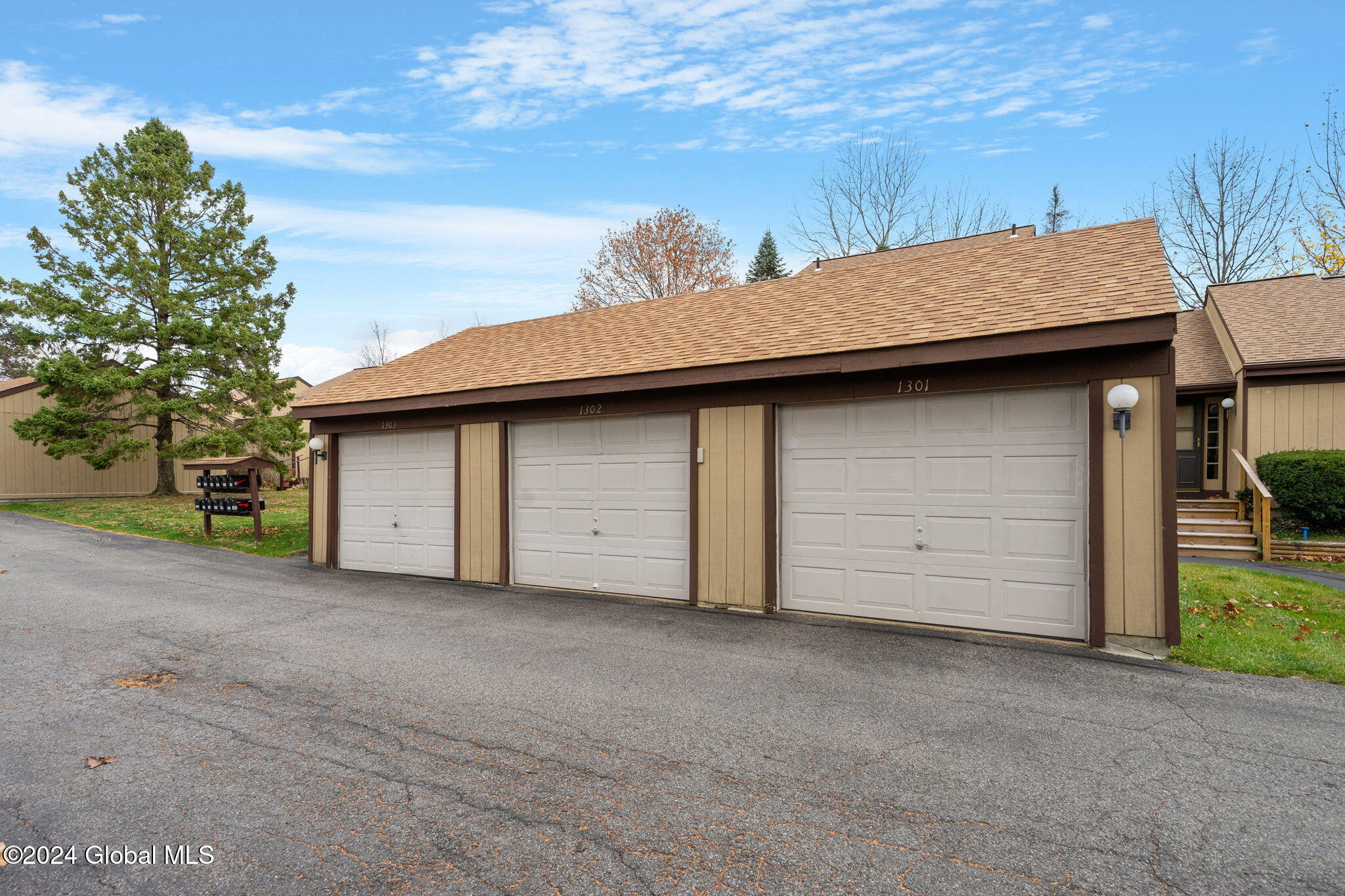 1302 Huntington Court, East Greenbush, New York image 30