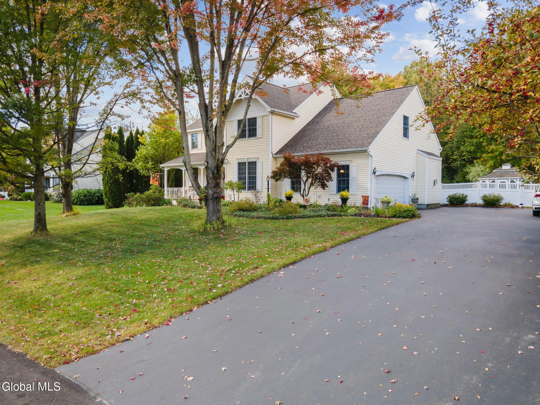 7 Rockrose Way