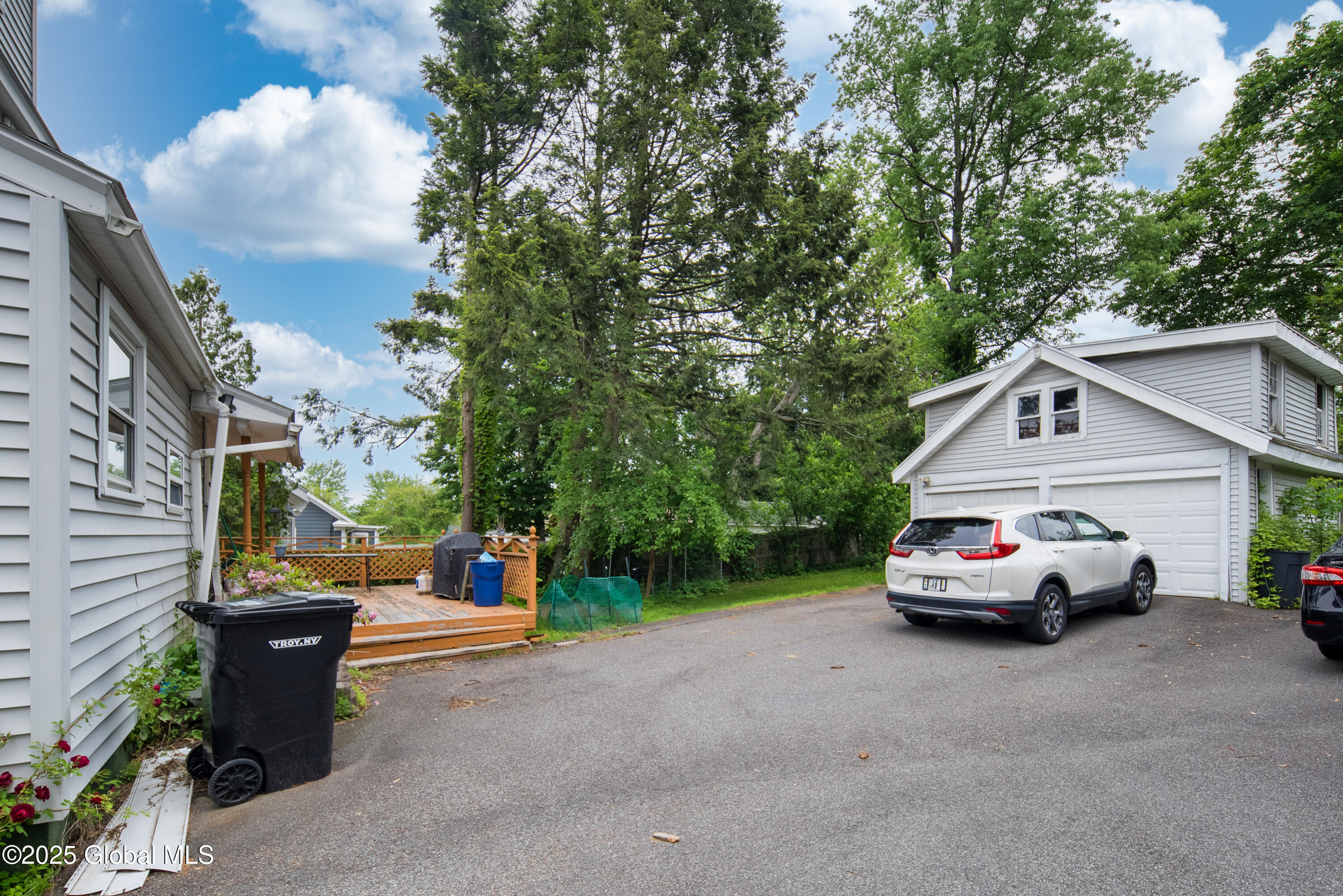 1906 Burdett Avenue, Troy, New York image 37