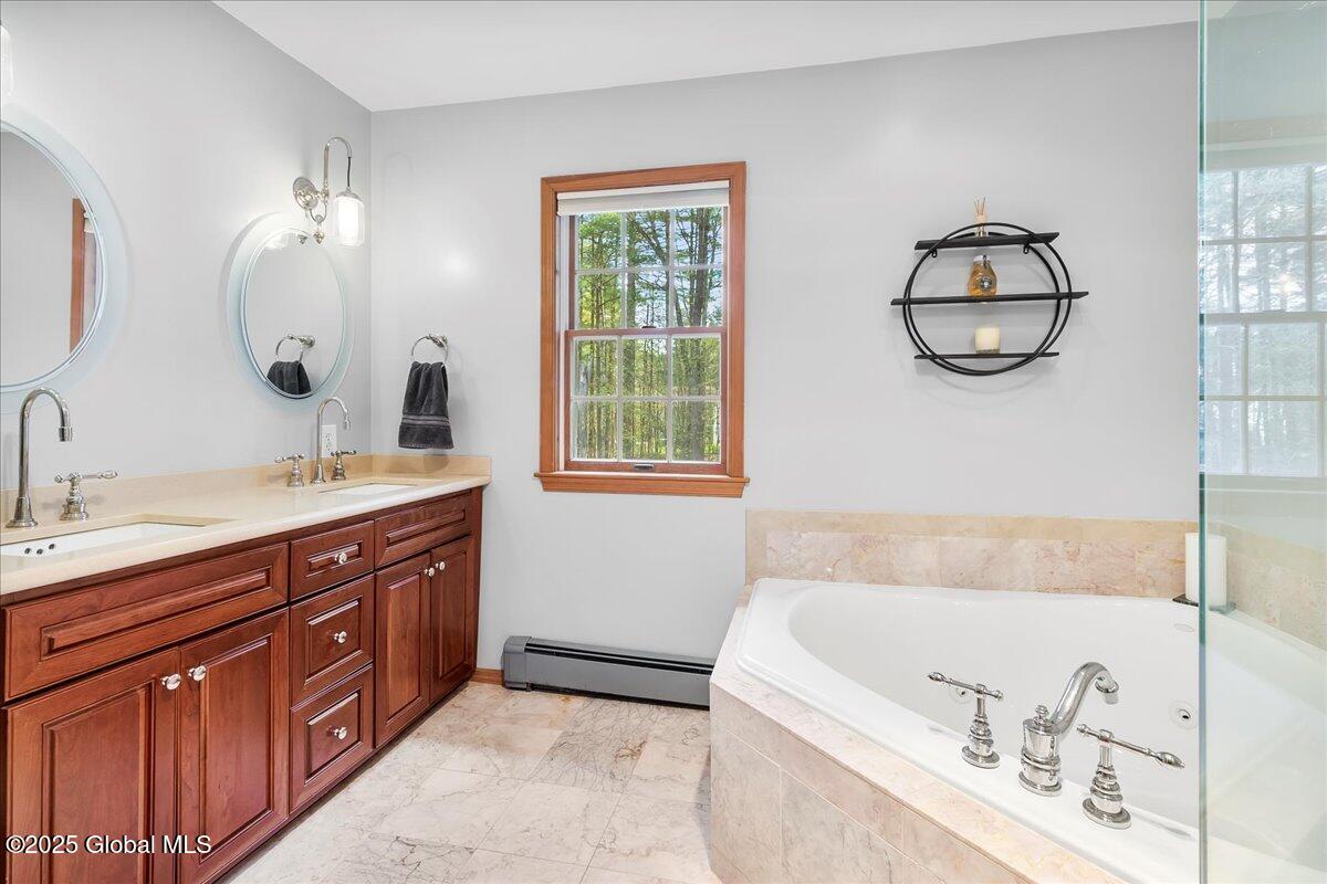 25 Algonquin Drive, Queensbury, New York image 18