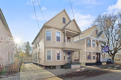 Photo of 19 Ingersoll Avenue, Schenectady, NY 12305 (MLS # 202614842)