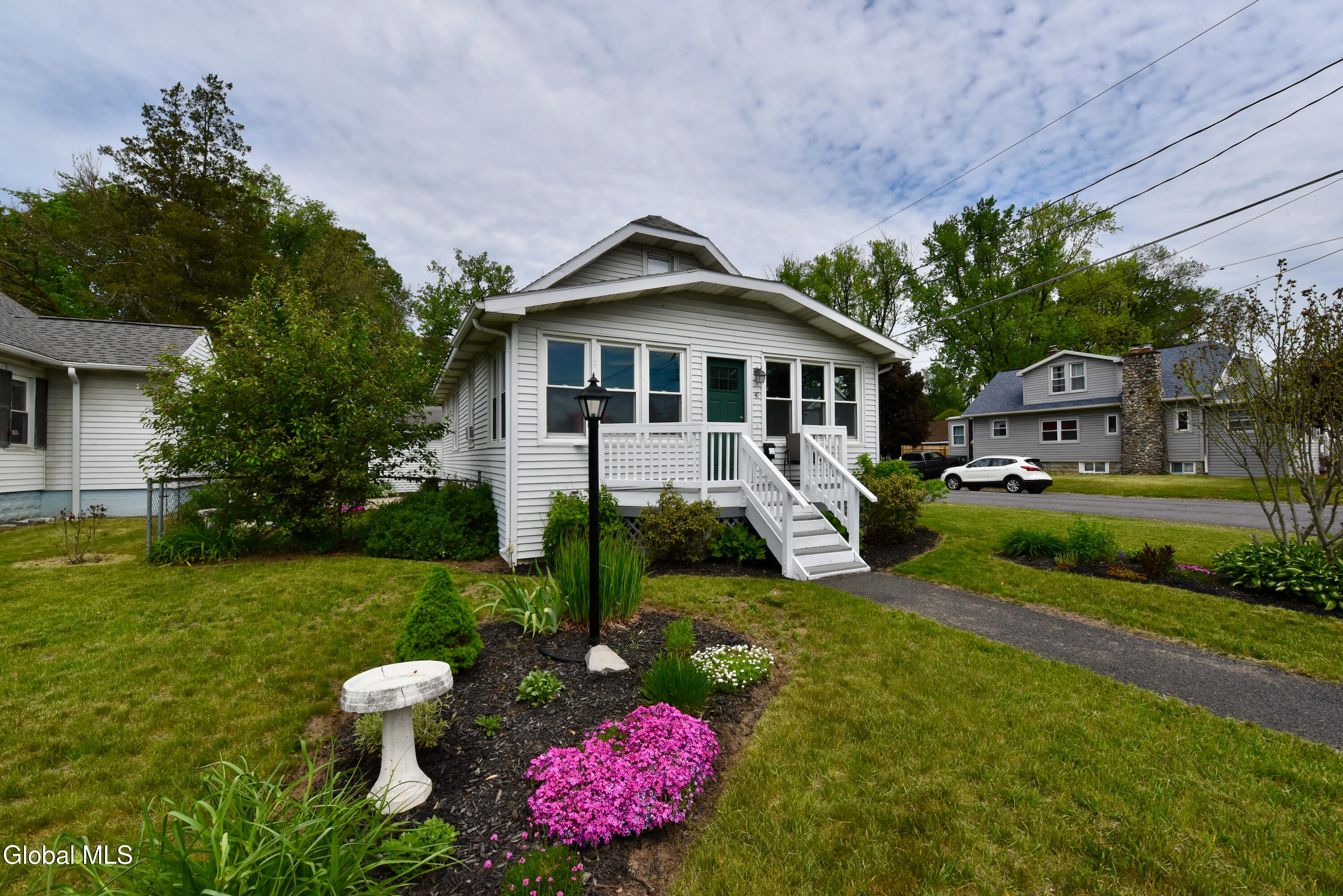41 Van Buren Avenue