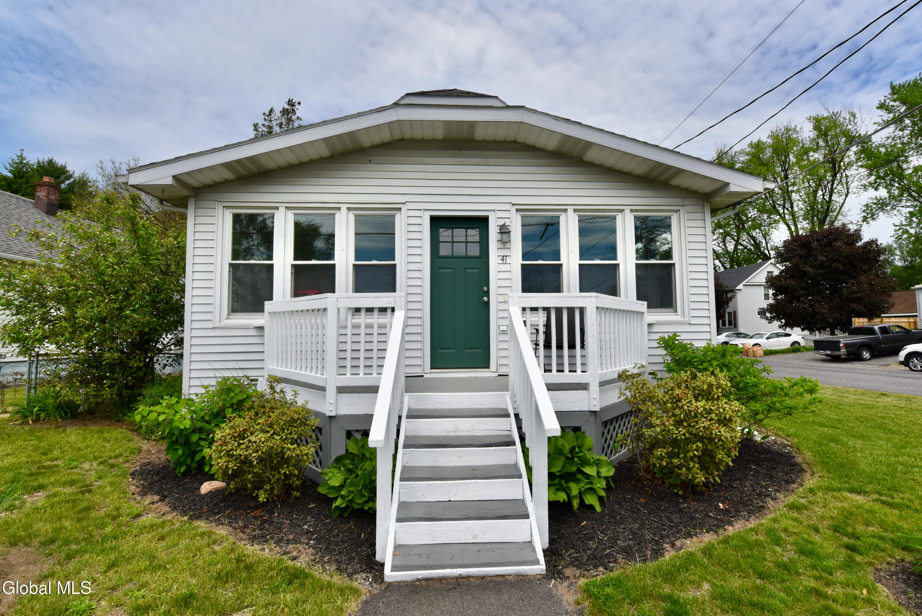 41 Van Buren Avenue