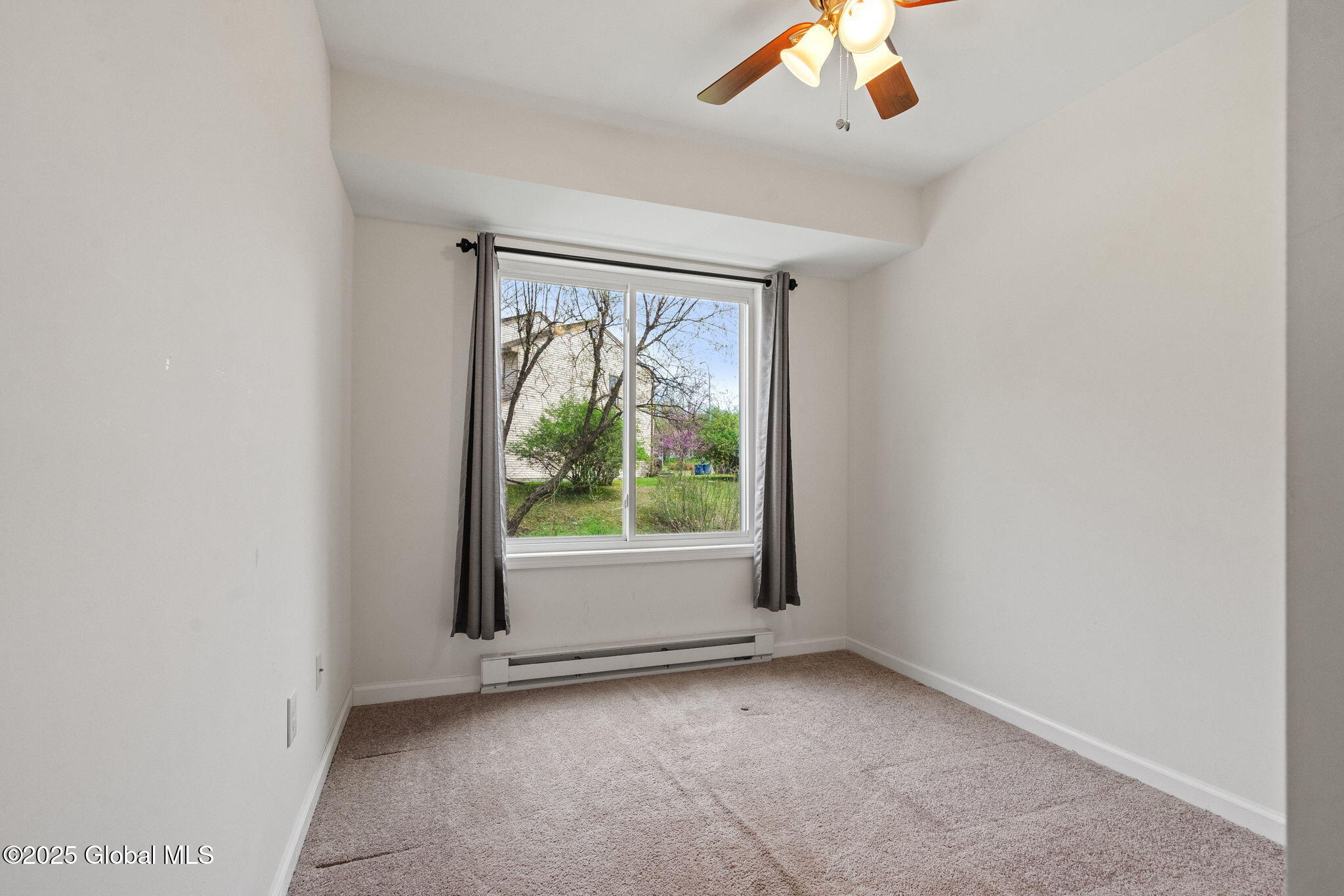 2403 S Rockport Court, East Greenbush, New York image 19