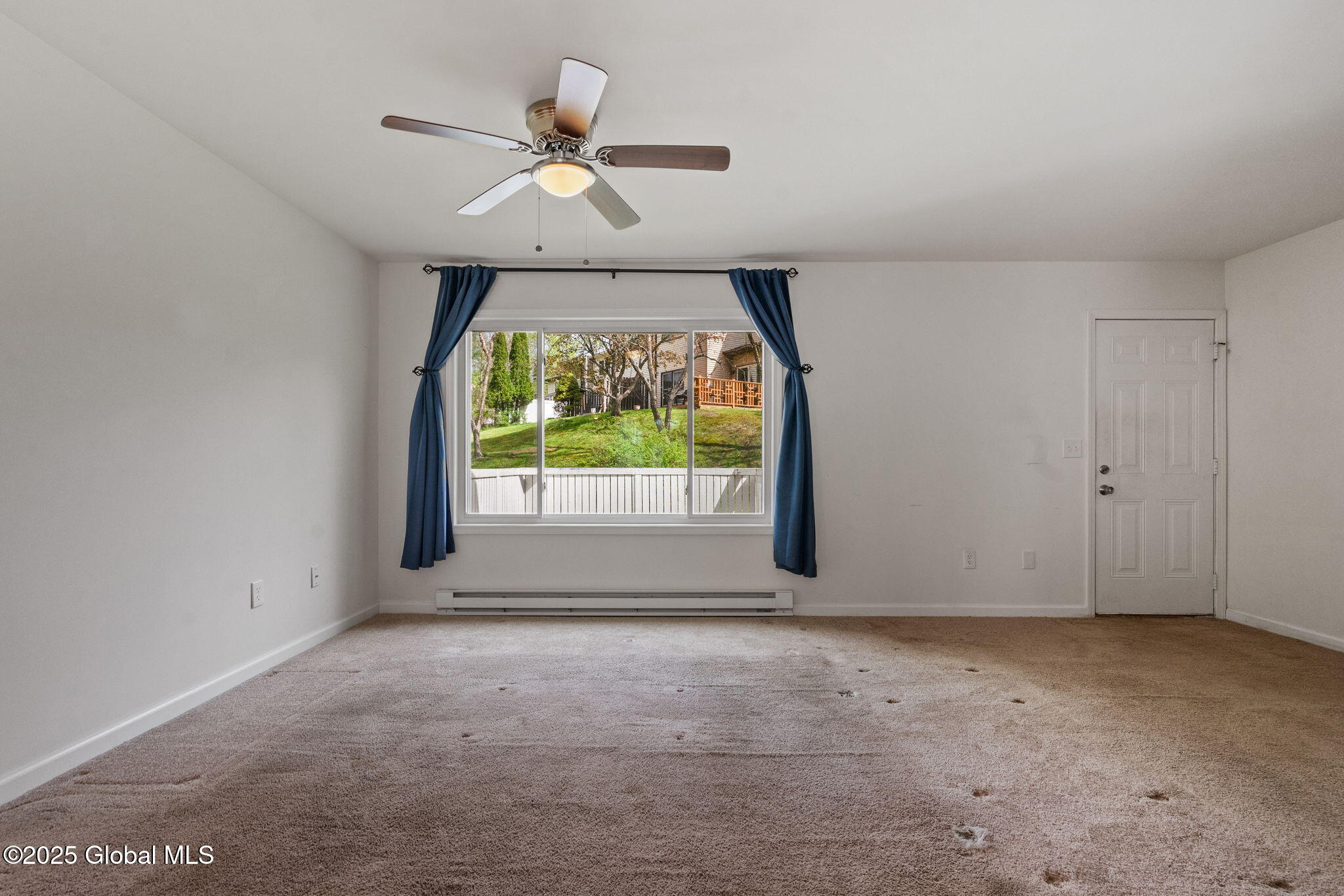 2403 S Rockport Court, East Greenbush, New York image 9