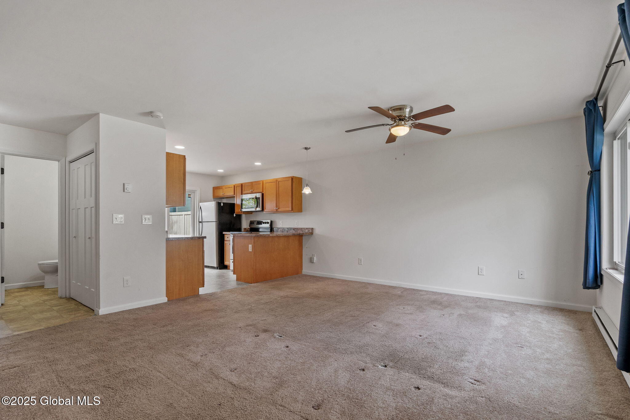 2403 S Rockport Court, East Greenbush, New York image 12