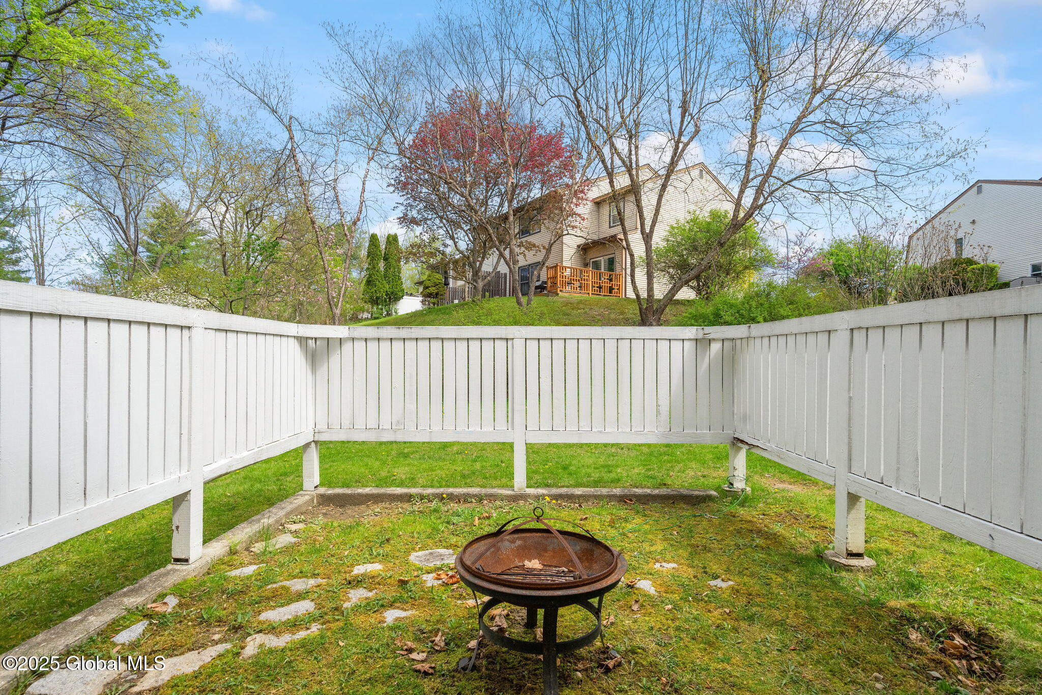 2403 S Rockport Court, East Greenbush, New York image 31