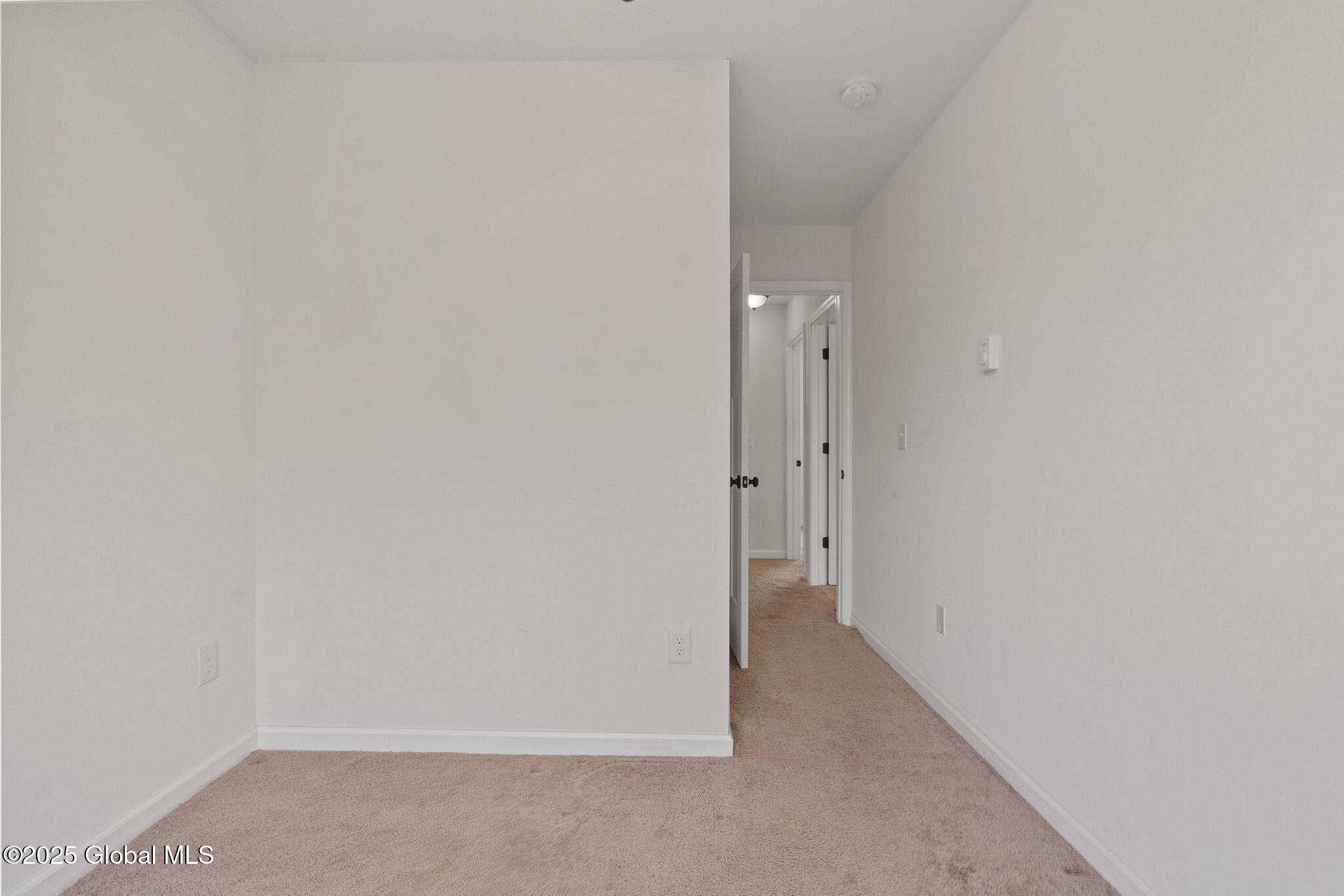 2403 S Rockport Court, East Greenbush, New York image 20