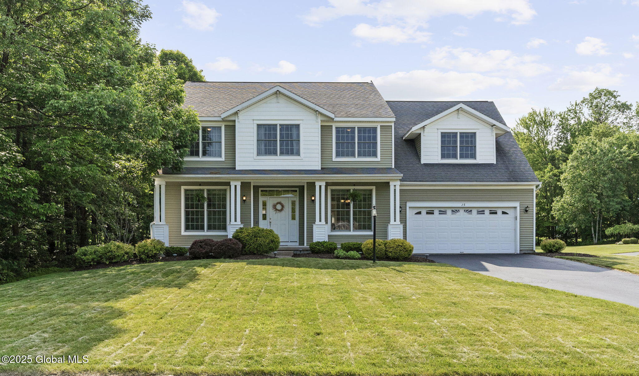 28 Sterling Heights Drive, Clifton Park, New York image 2