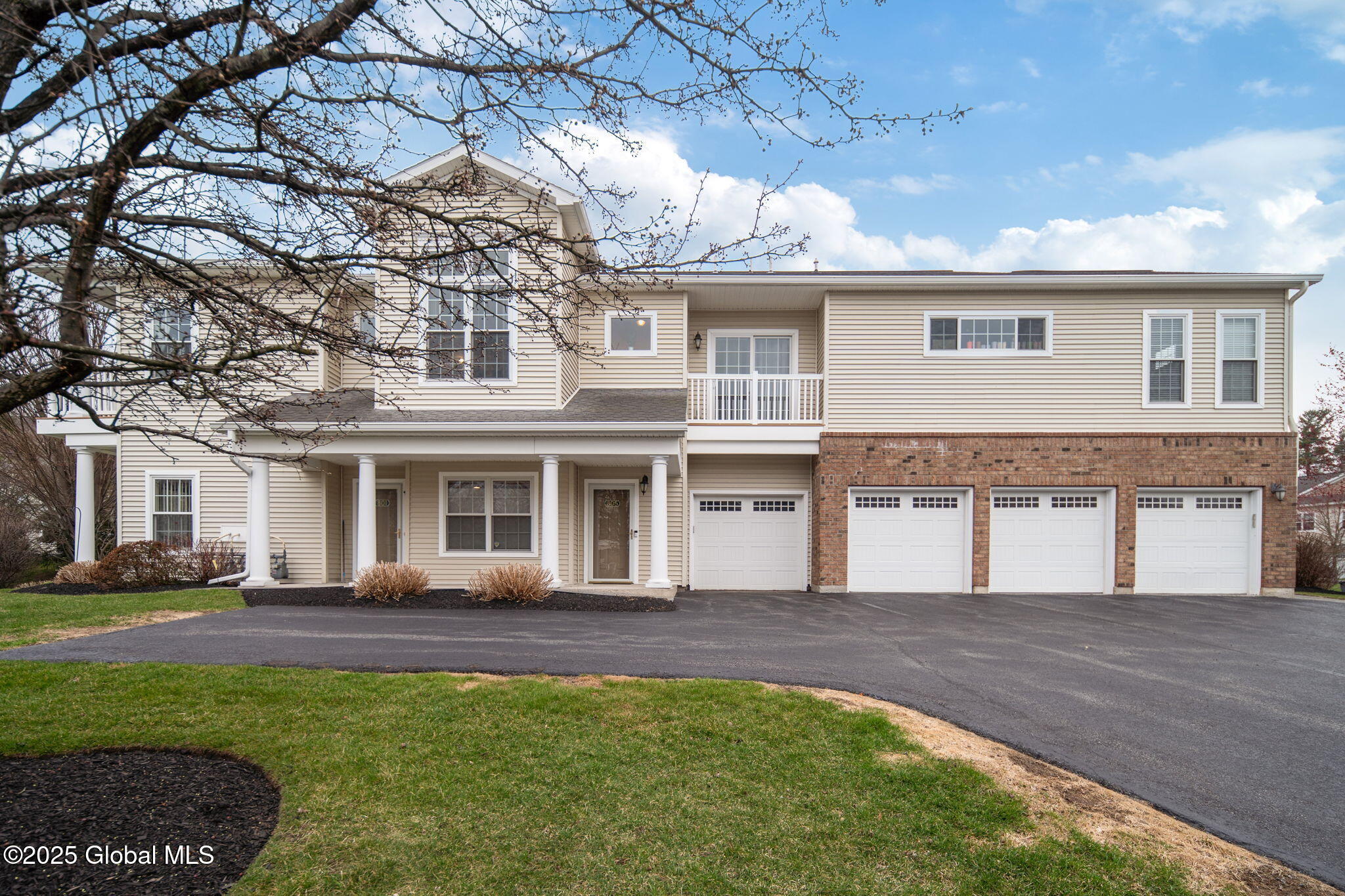 805 Vly Pointe Drive, Niskayuna, New York image 2