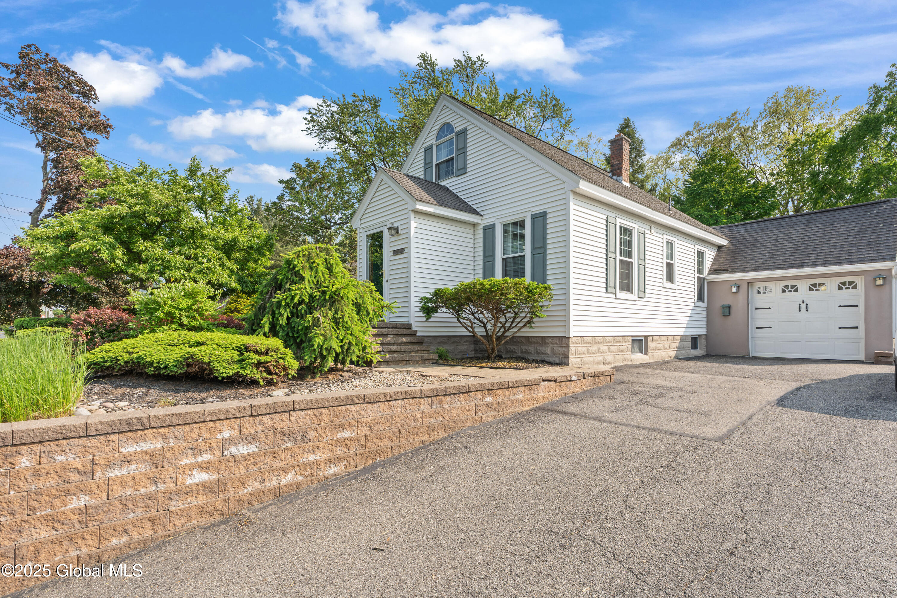 2400 Curry Road, Schenectady, New York image 2