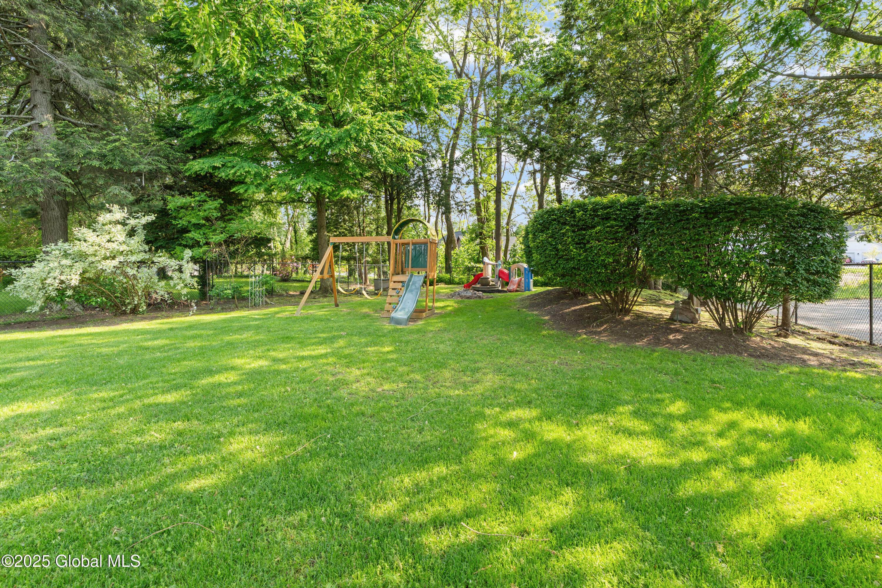 2400 Curry Road, Schenectady, New York image 30
